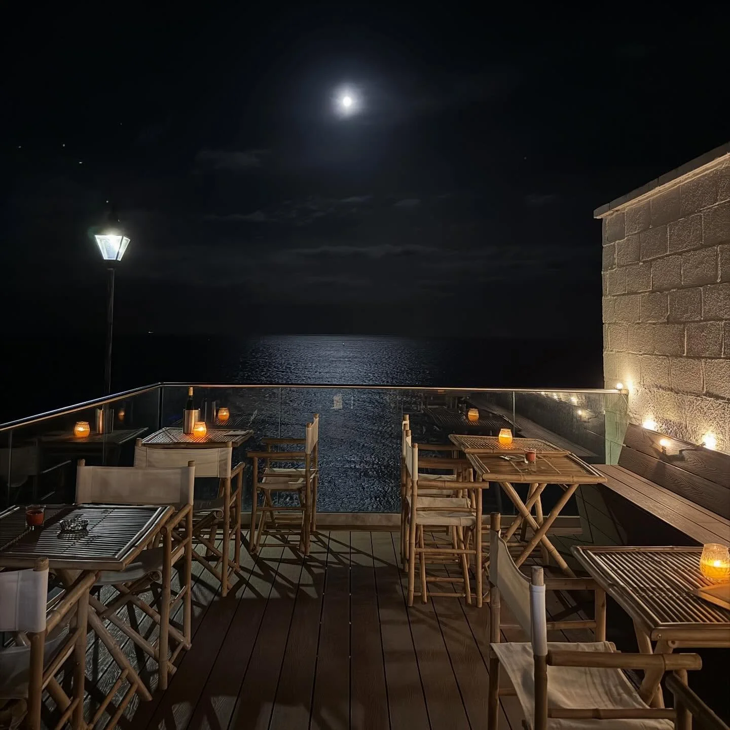 We can&rsquo;t stop looking at this photo we took last night. Very lucky to have such an amazing view! 

#ramsgate #ramsgatefood #ramsgatebar