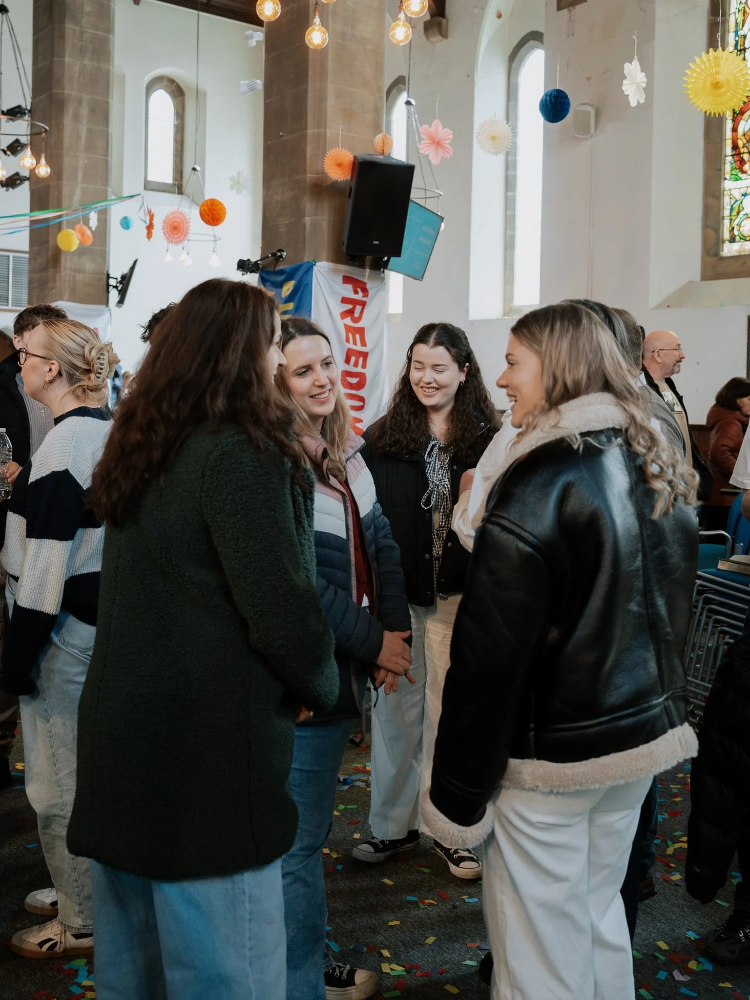 Happy Friday church family! We&rsquo;ve got so much coming up at church this weekend! 🌸

- TOMORROW NIGHT: we&rsquo;re hosting @whenworshippersgather_ , from 7-9:30pm! Come for a night of worship and prayer, and a time for encountering the presence 
