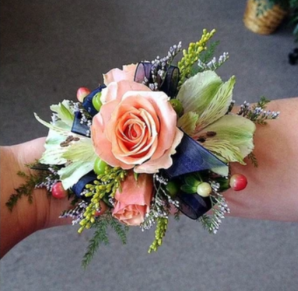 Custom Corsage.png