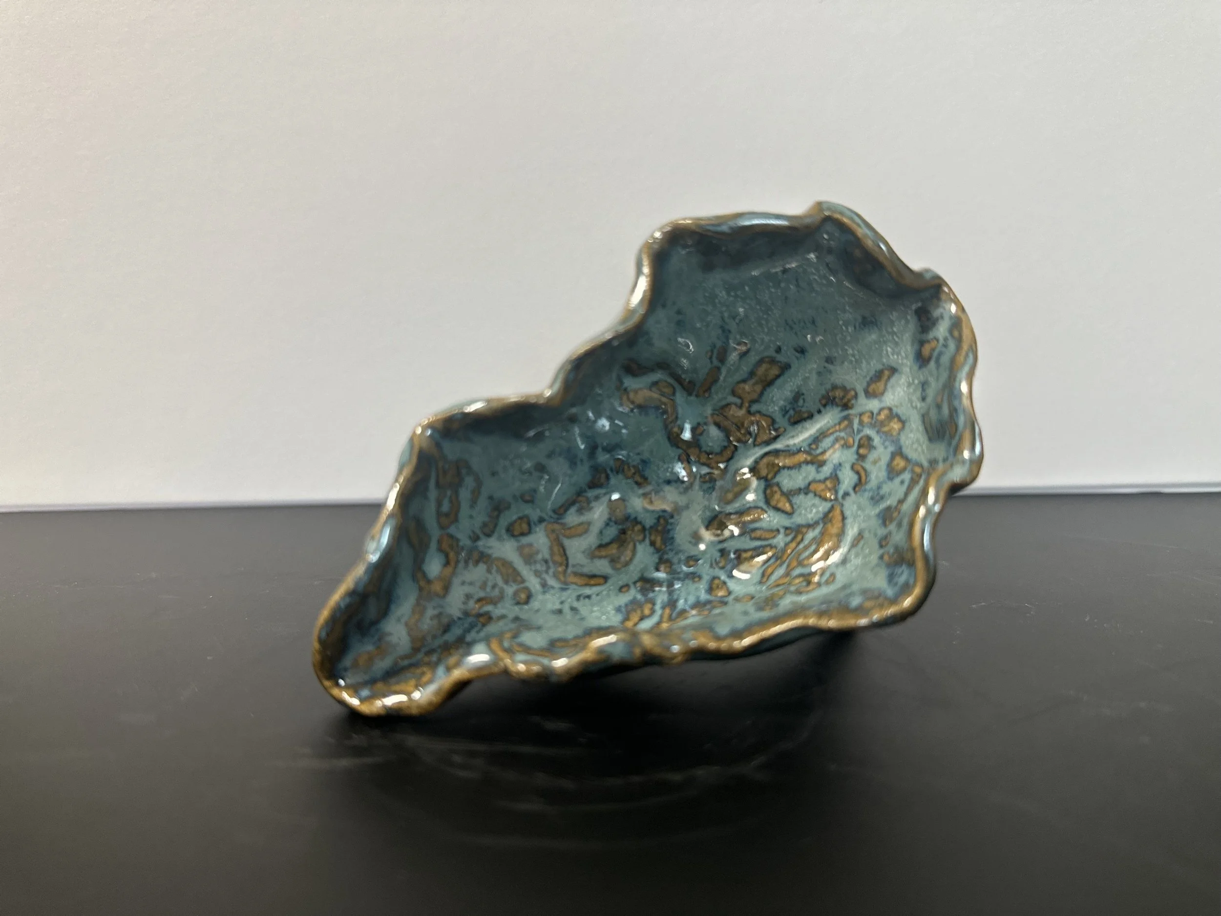 Blue quirky footed Oyster