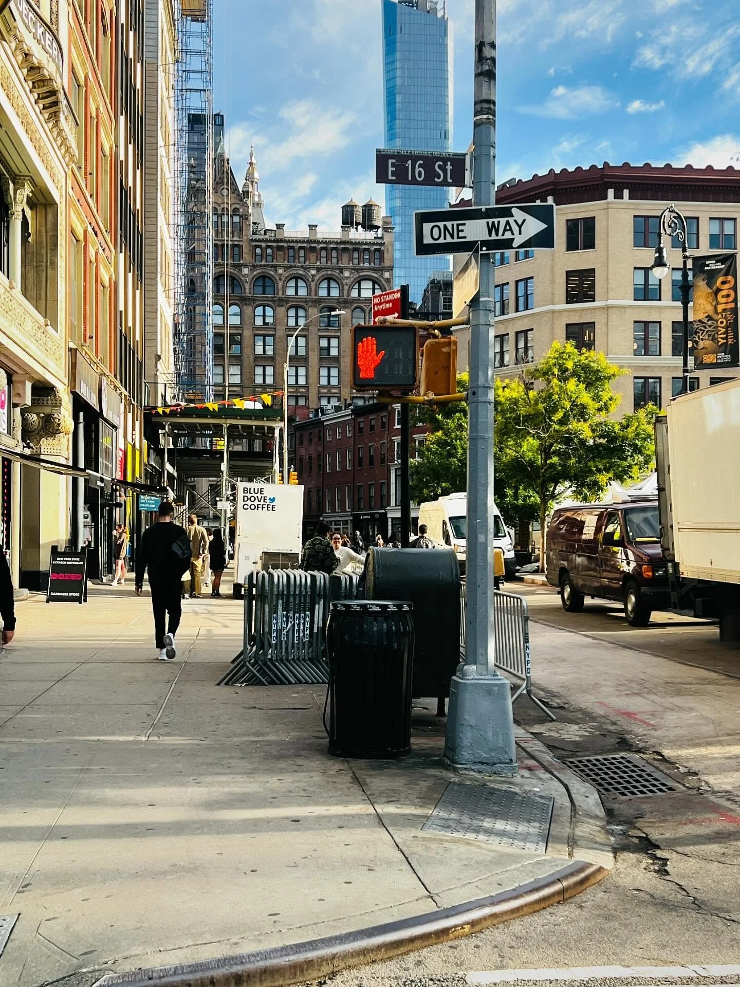 Soon we&rsquo;ll be making deliveries on Wednesdays by Union Square! 
Stop by the corner of 16th Street and get your Vermont Dozen.  Pesticide-free, grass and organic veggie and grains fed, free roaming and humanely raised in the green mountains!  De