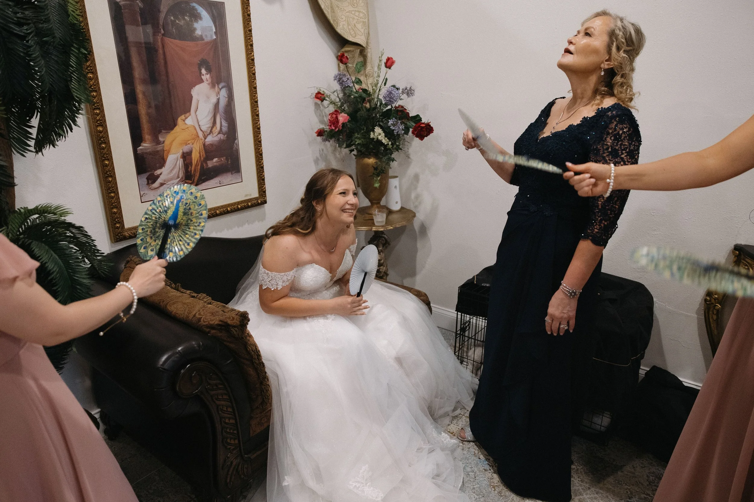OppedalV_Getting Ready and First Looks-154.jpg