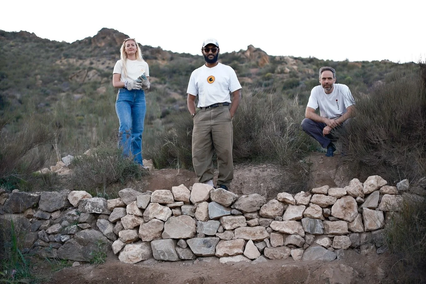 Last month, Vib hosted our first-ever Healing the Land week at Oru El Saltador 🌱

A week dedicated to working on the land, learning ancient techniques, and restoring it to its best self with the belief that in healing the land, we can, in turn, heal