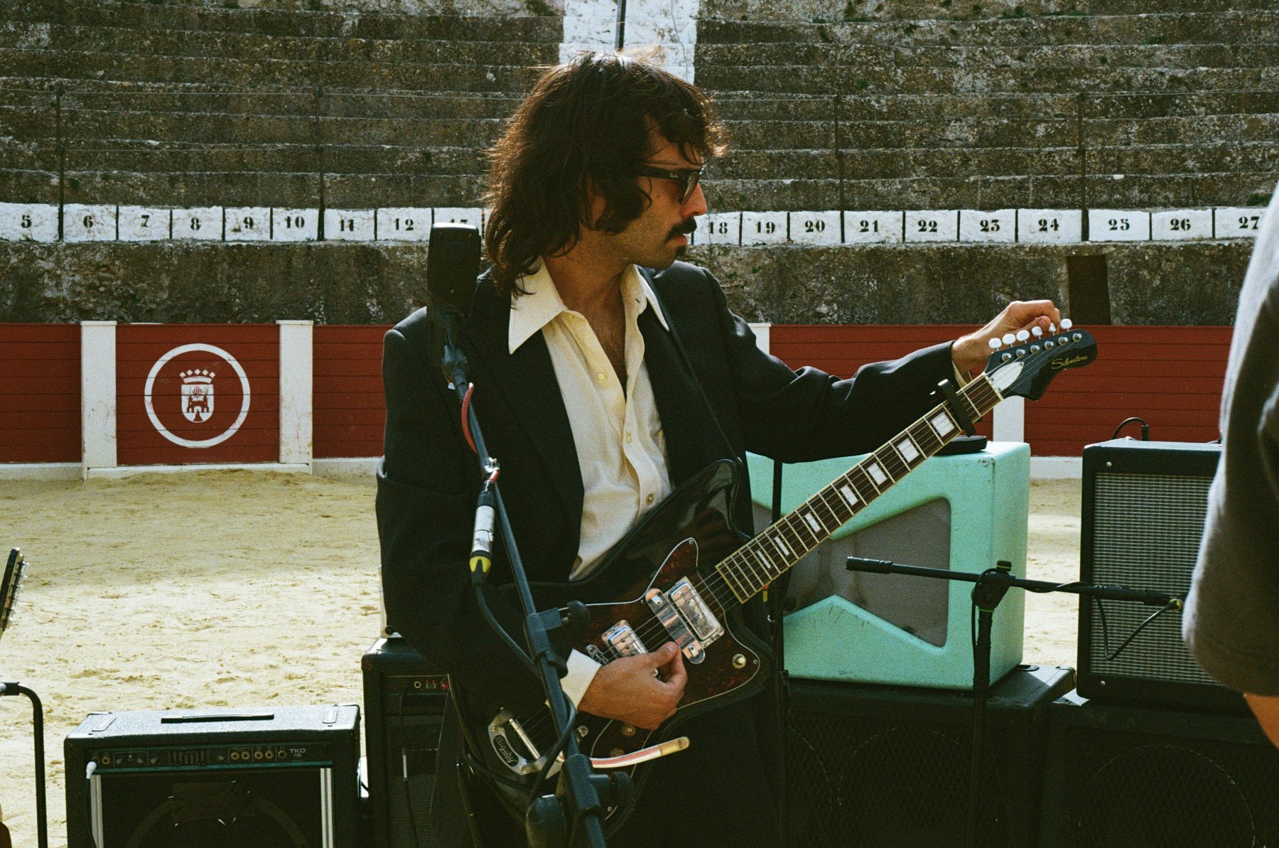 IMG9-3.JPG