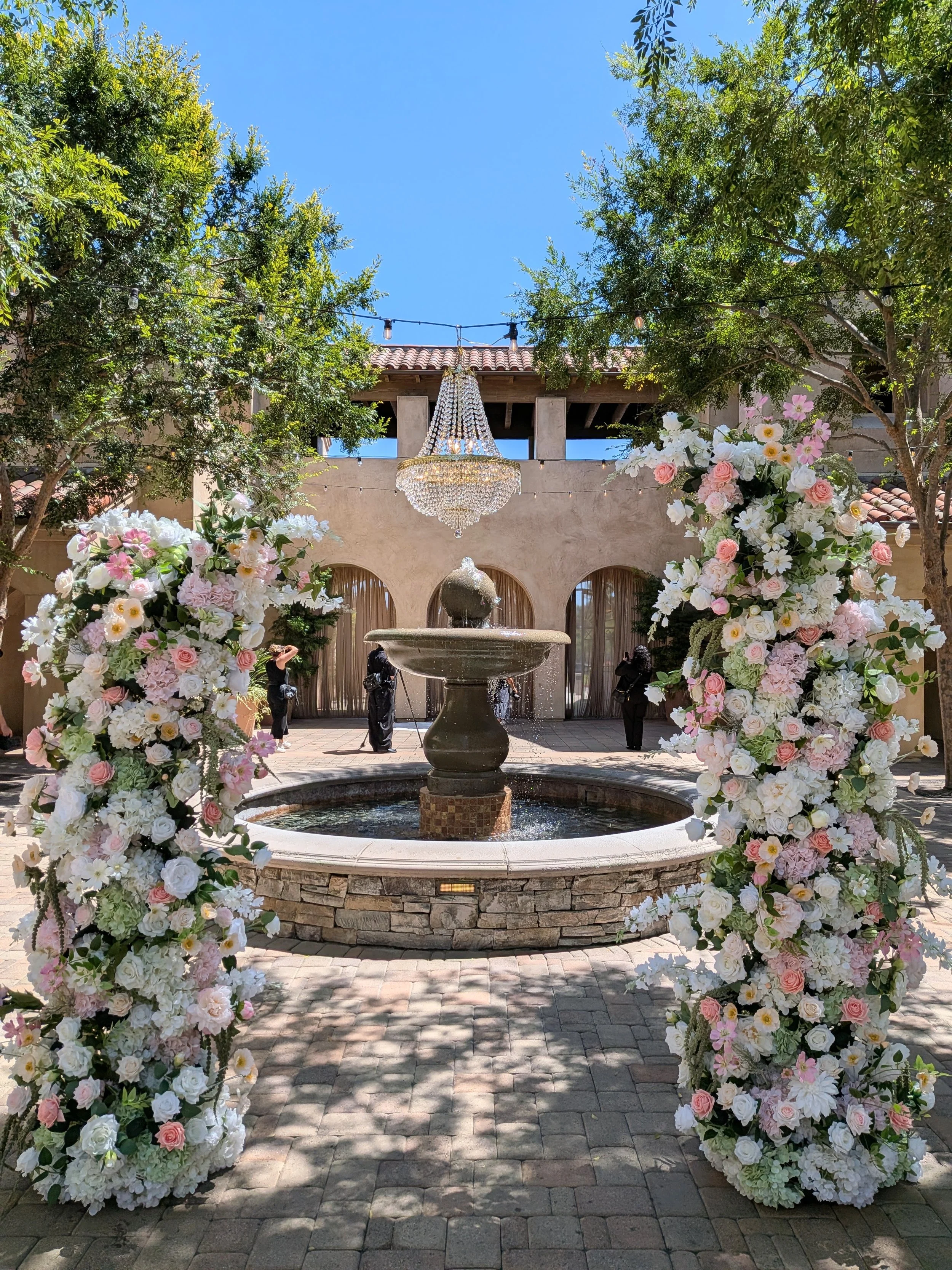 Venue: Serra Plaza 