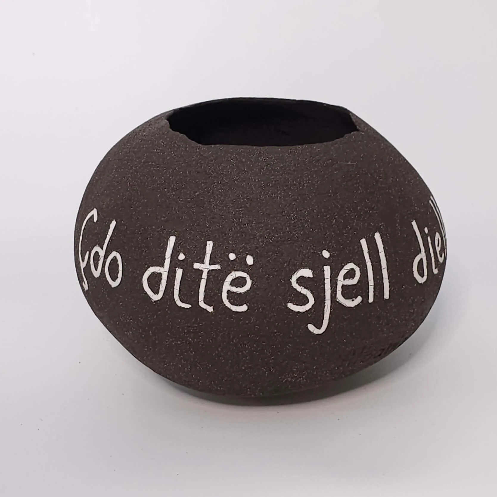 Stoneware vessel with porcelain inlay from The Vessels of the First Light installation