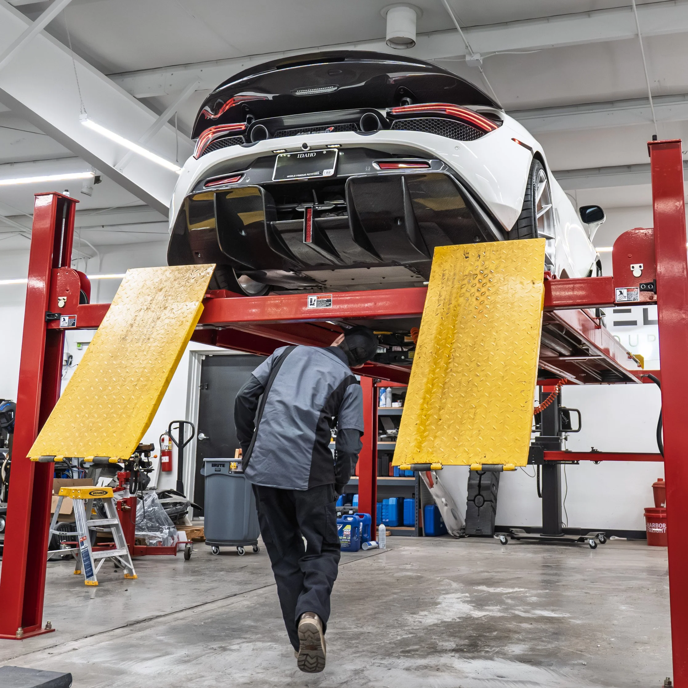 Limited_McClaren_Service17.jpg