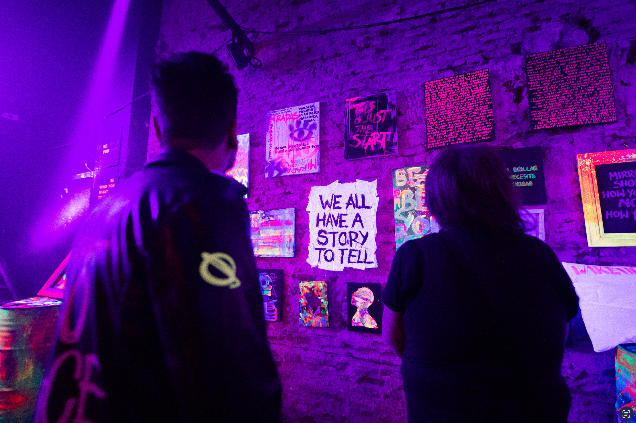 Exposición de arte Universo en Uruguay