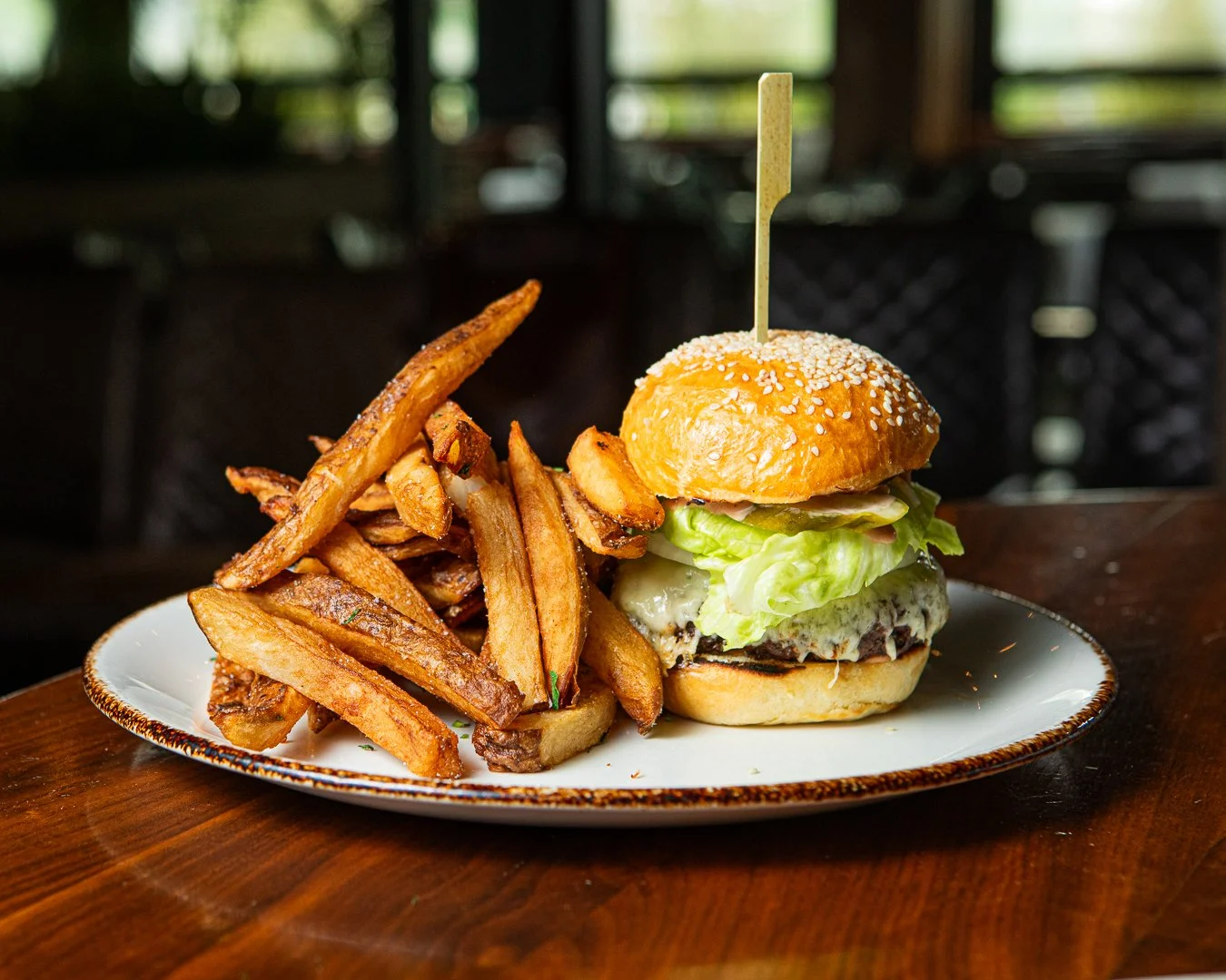 Arnette_s_4.2025-burger.jpg