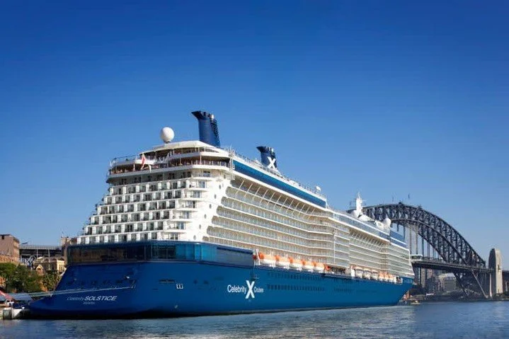 🌅🛳️ Explore the elegance of Celebrity Solstice. From its sophisticated design to world-class dining options, every moment onboard is pure bliss. Ready to set sail on an unforgettable journey? Let&rsquo;s book your cruise!

#uniglobetravelcenter #bo