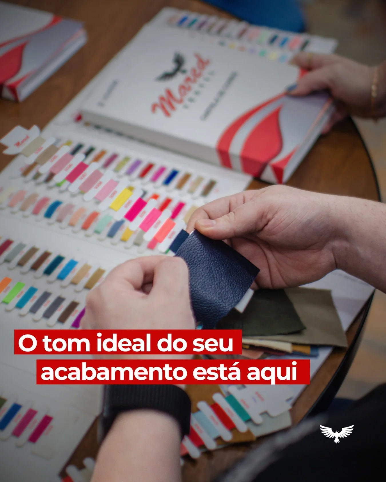 A escolha da cor tamb&eacute;m faz parte da identidade do produto!

Cada tom transmite uma percep&ccedil;&atilde;o, refor&ccedil;a um estilo e transforma o acabamento em um detalhe estrat&eacute;gico.

Porque quando tudo &eacute; pensado com inten&cc