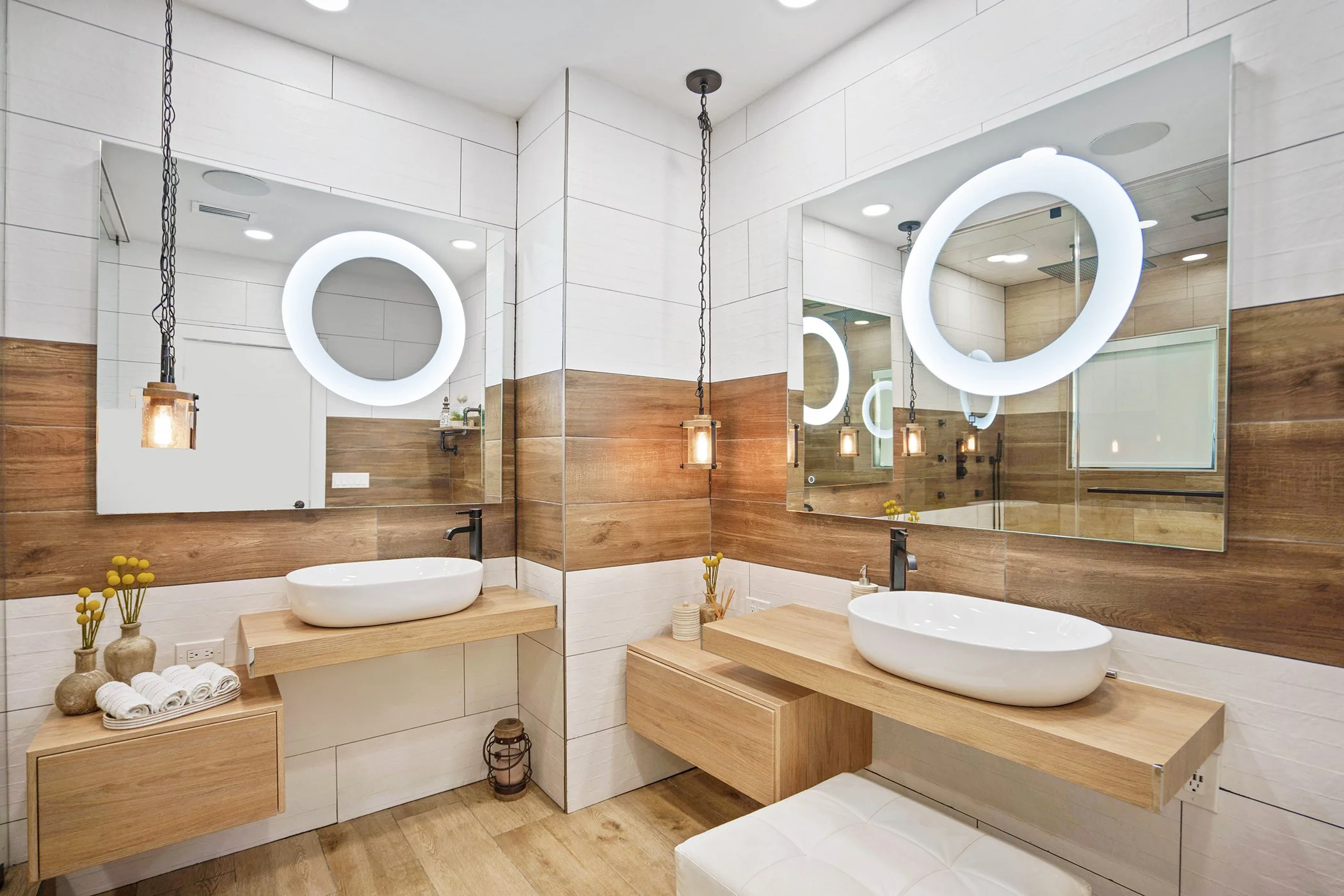 30 MLS - MASTER BATHROOM B .jpg