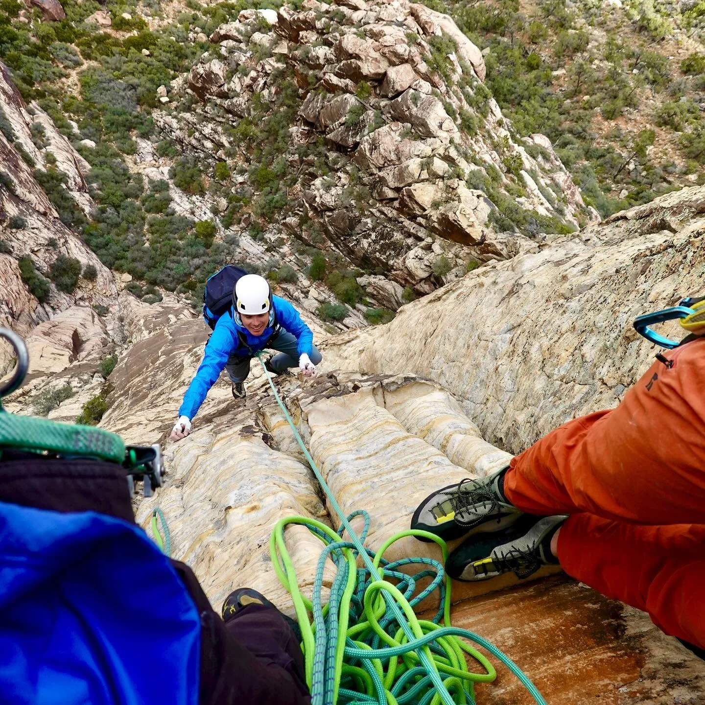 Good times in Las Vegas climbing rocks and eating sushi and quoting 90&rsquo;s comedies. 

@jordancargill_outdoors and Niels. 

#climbing #rockclimbing #tradclimbing #redrocks #lasvegas #mojavedesert #neva