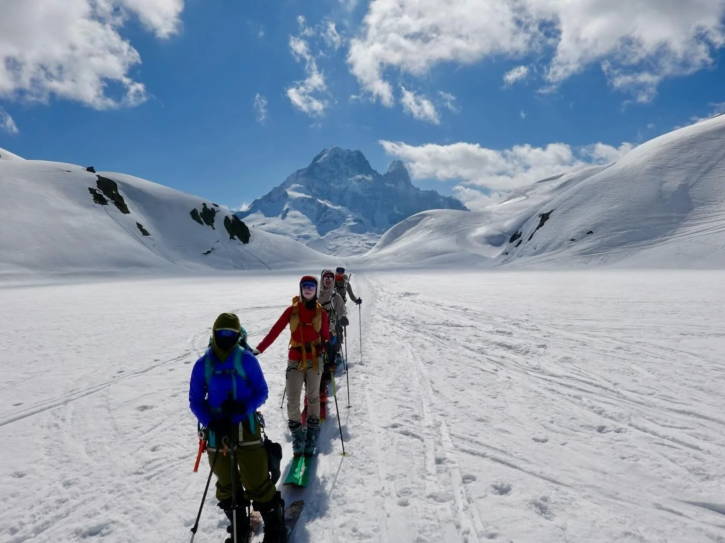 Shout out to this crew for making the journey from Seattle to Chamonix to learn the dark arts of moving through big mountains on skis.  Super fun few days! 

Also amazing working alongside the mountain Jedi @soucymtnguide . 

@justinpacholec @ben_tma