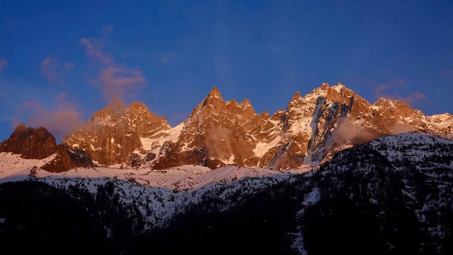 Les Grands Charmoz (3445m), Aiguille de Blaiti&egrave;re (3522m), Aiguille du Plan (3673m) L to R.