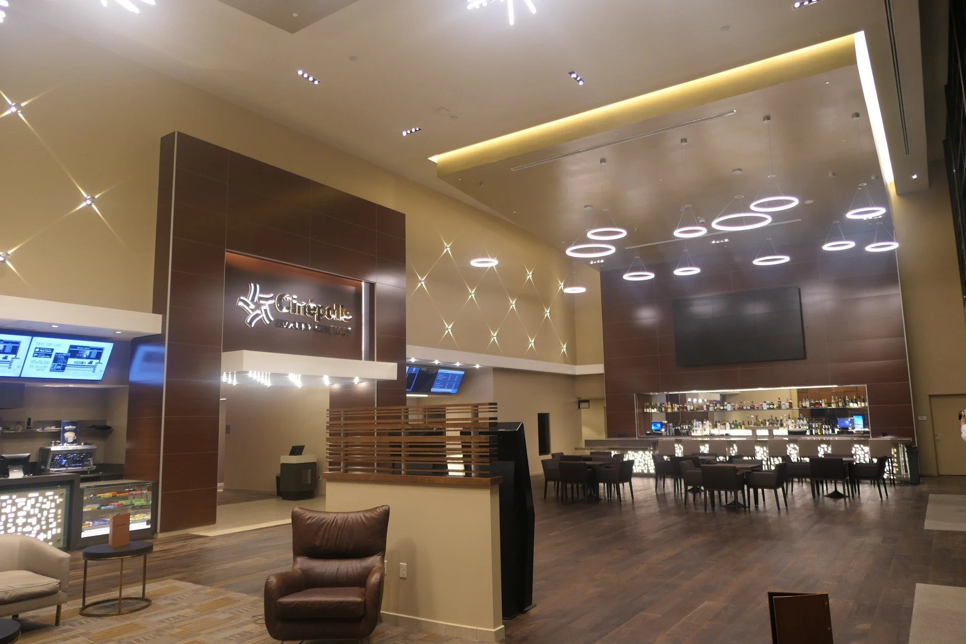 LOBBY14.jpg