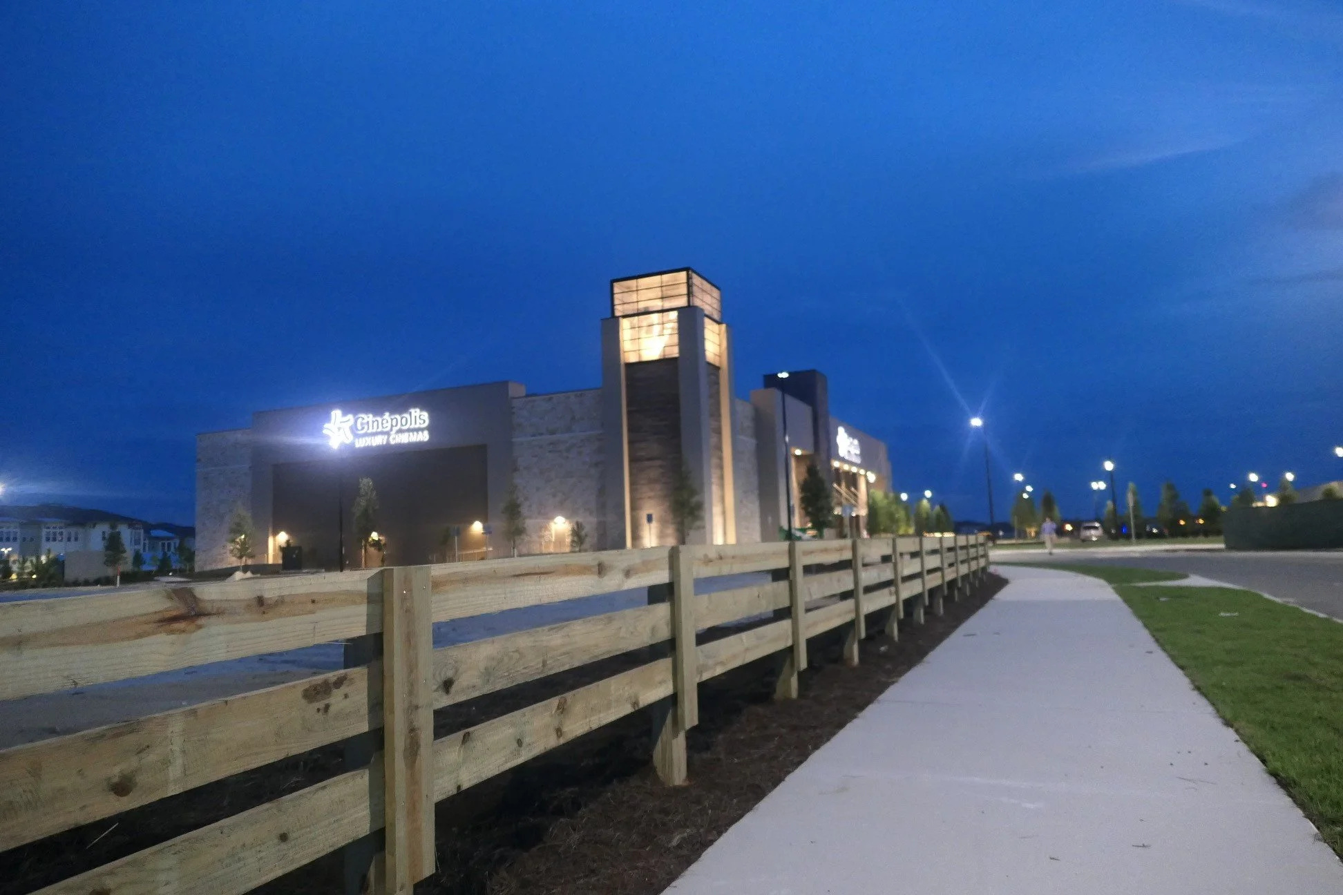 EXTERIOR8.jpg