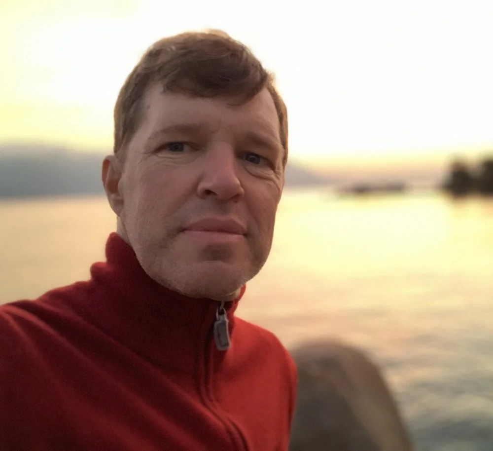 Kurt Bio Photo Square Small.jpg