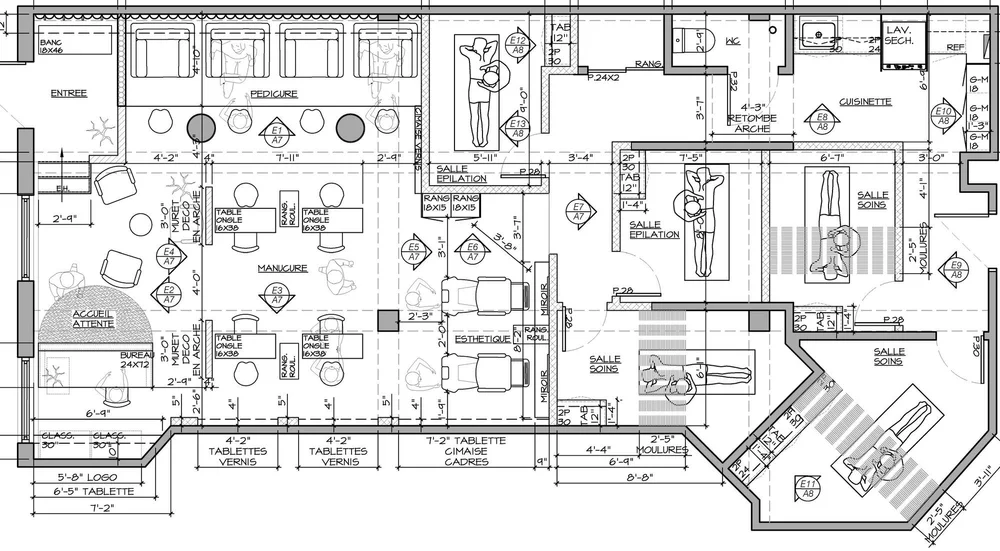 Plan architecture intérieur d'un salon esthétique avec différents espaces design pour la manucure et pédicure, soins de massothérapie, accueil et stockage, avec meubles, tables, fauteuils, et équipements spécifiques.