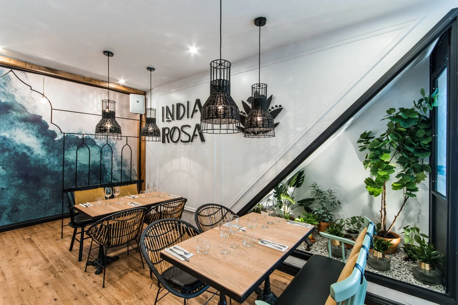 India Rosa - Restaurant indien : Design commercial à Montréal — RÜBIK ...