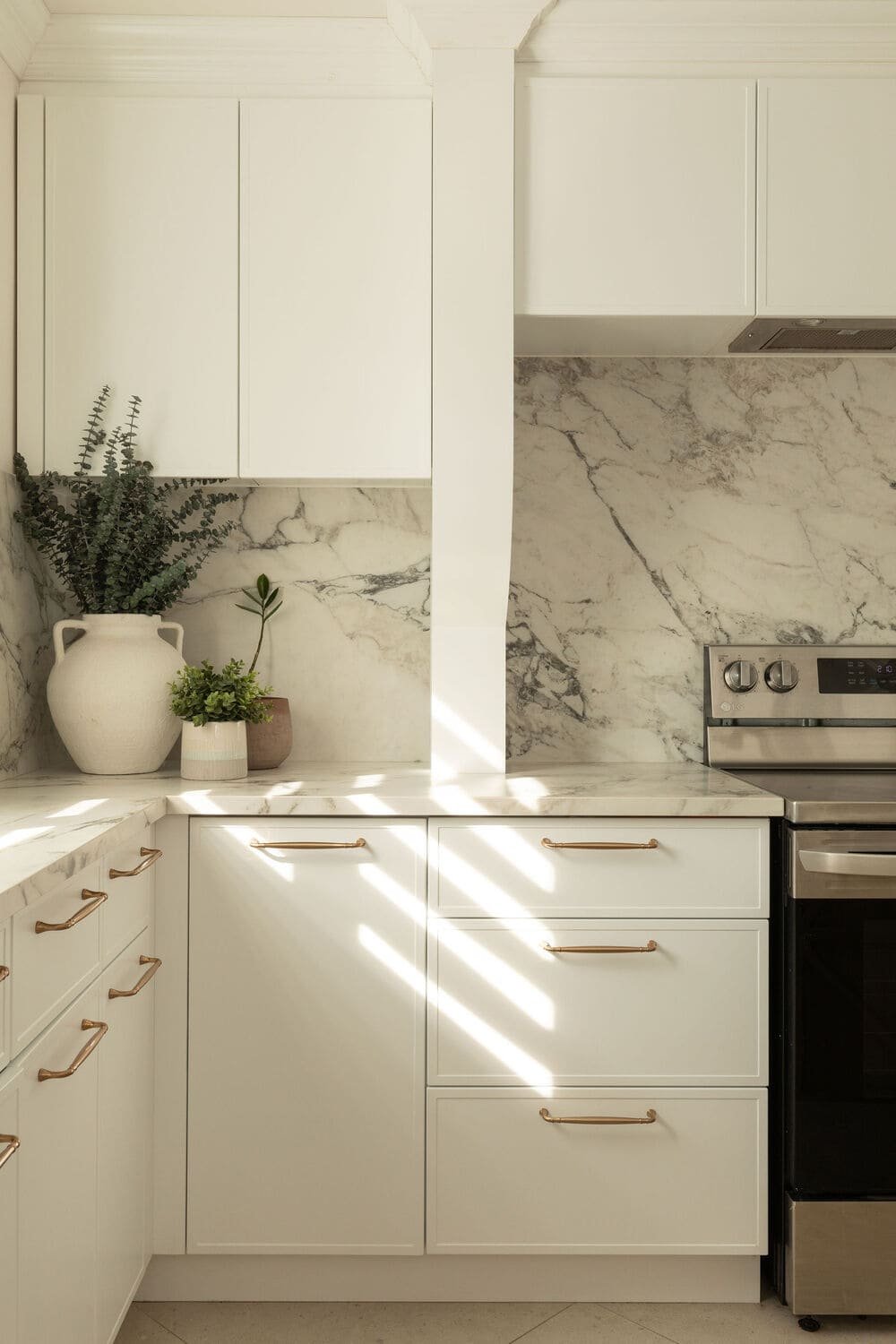 Tairi : Projet résidentiel de rénovation cuisine à Laval — RÜBIK DESIGN