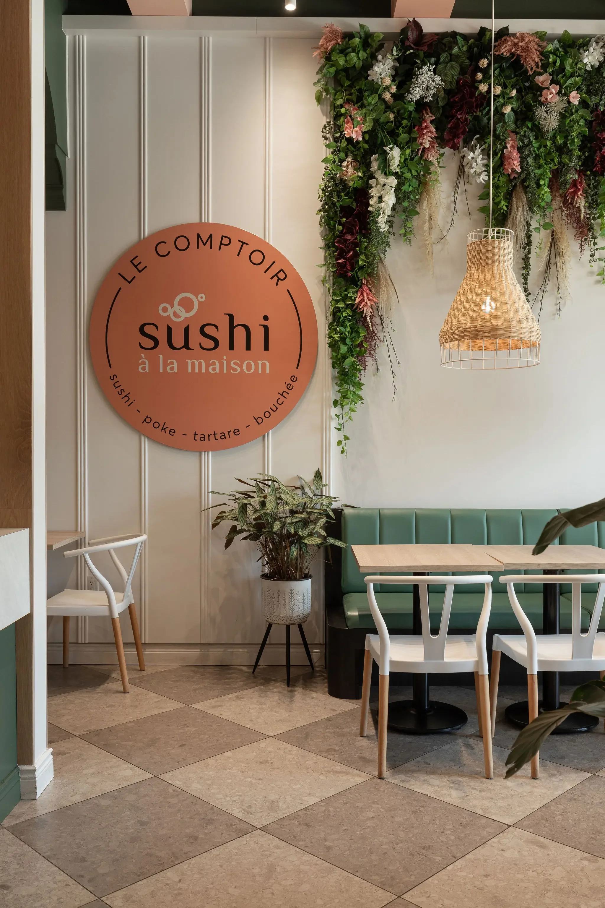 Comptoir du restaurant Sushi à la maison, franchise de Sherbrooke