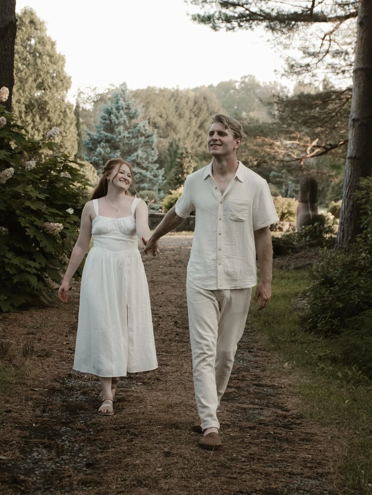 More of my favs 🤍
.
. 
#syracuseny #syracusephotographer #engagementphotos #fairytalewedding #engagement #nikon #nikonphotographer #upstateny #upstatephotography #garden #couplephotos #oldmoney #whimsical