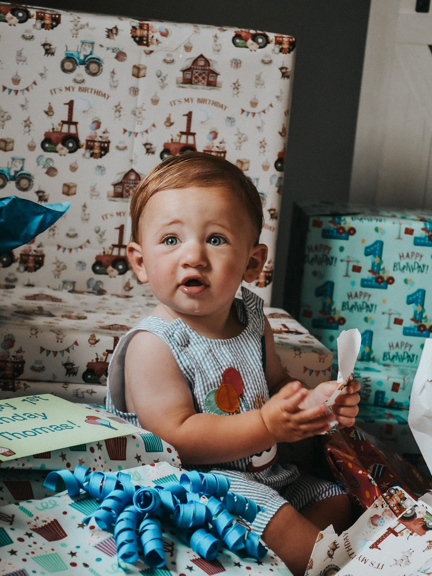 Tiny happy baby <3 
.
#syracuseny #syracusephotography #photography #upstateny #nikon #nikonphotographer #photo #baby #firstbirthday