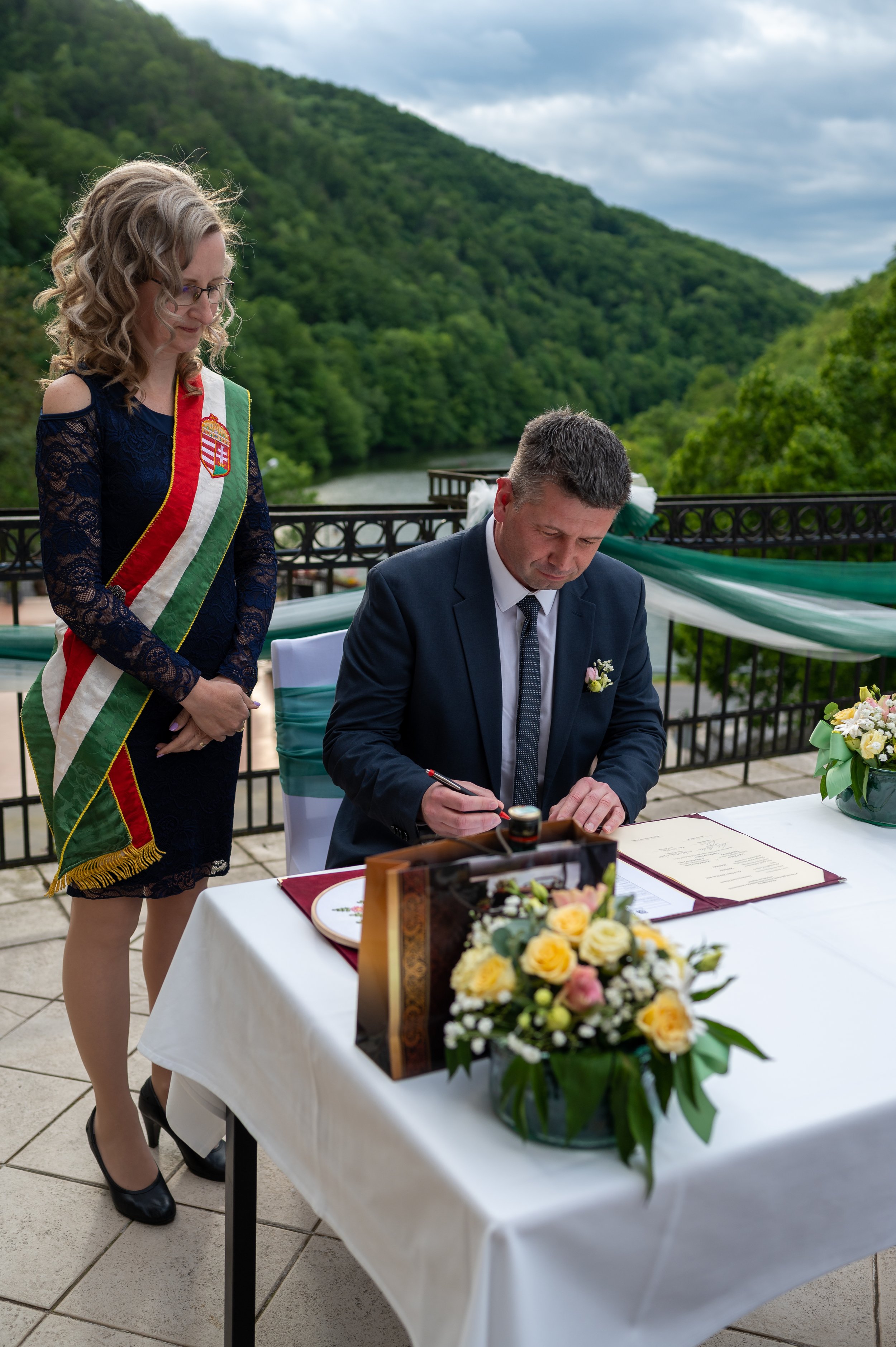 Dalma & Balázs Polgári Szertartás-81.jpg