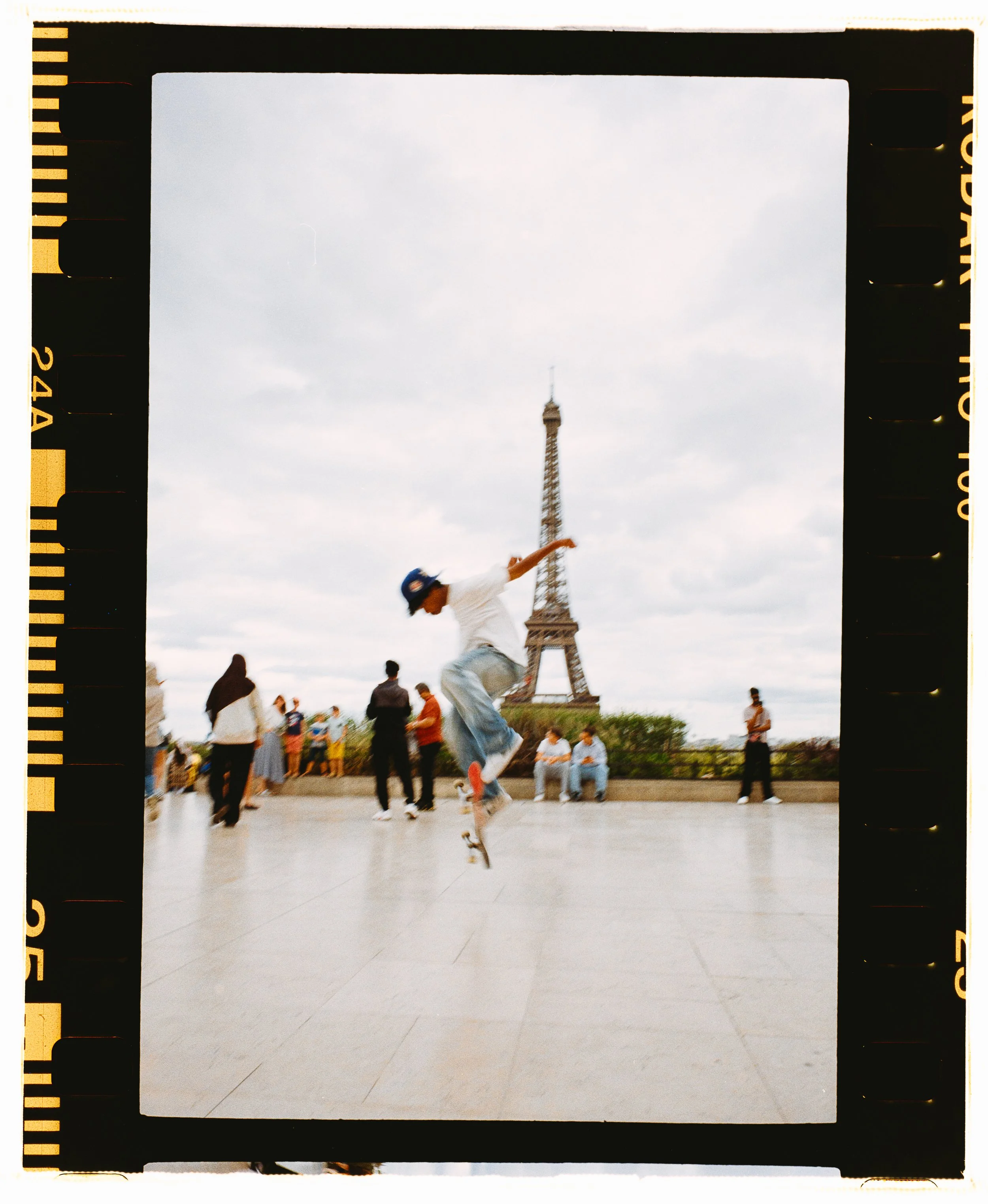 eiffel tower skate 02.jpg