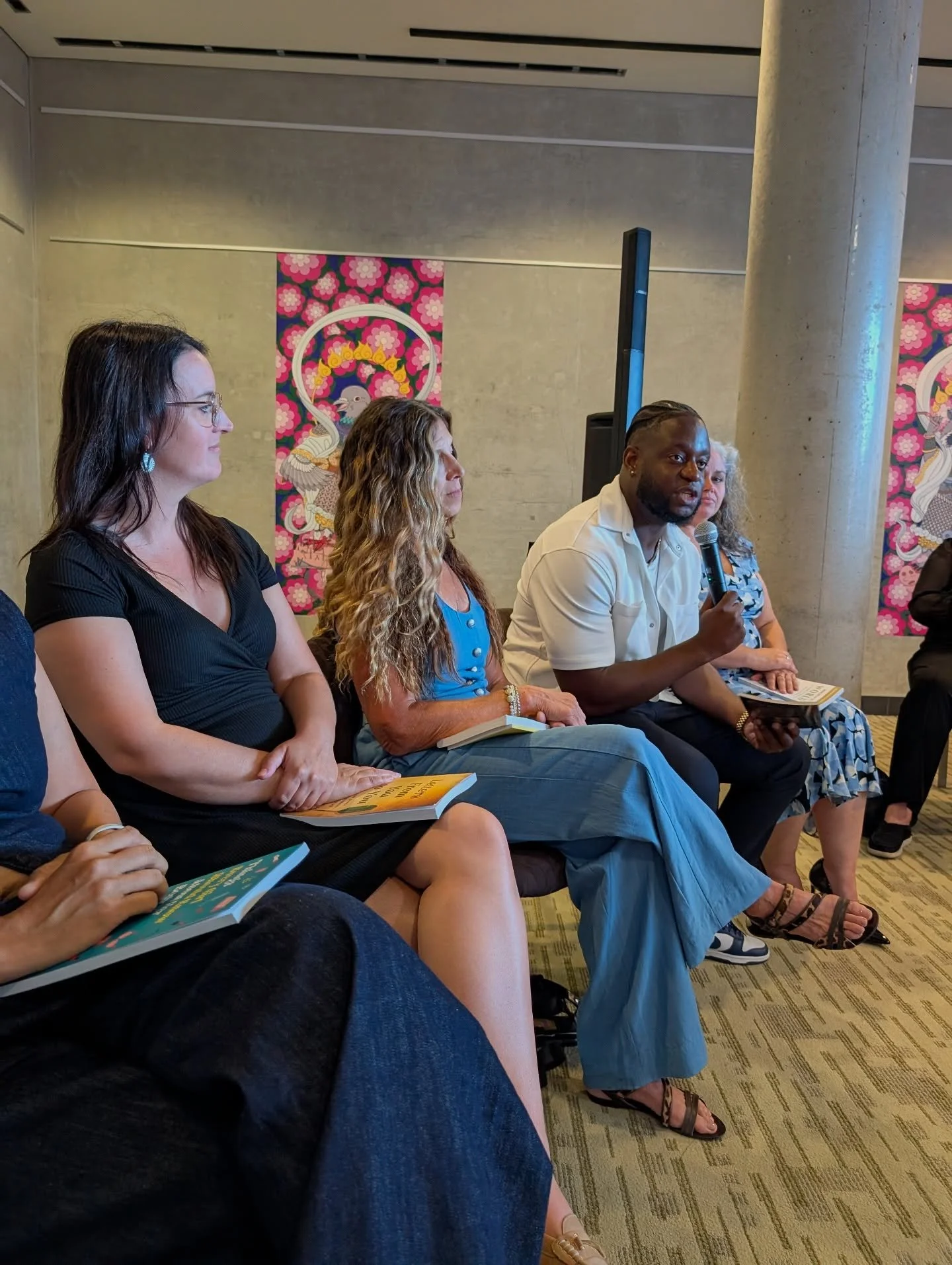 More Than Words.
That was the name of the panel&mdash;and it lived up to every letter.

This powerful conversation brought together:
📚 @samanthamoonsammy 
📚 @thepelvicexperts 
📚 @ellie.laliberte 
📚 @murdockshelley 
📚 @ronnymusikitele 
📚 @daniel