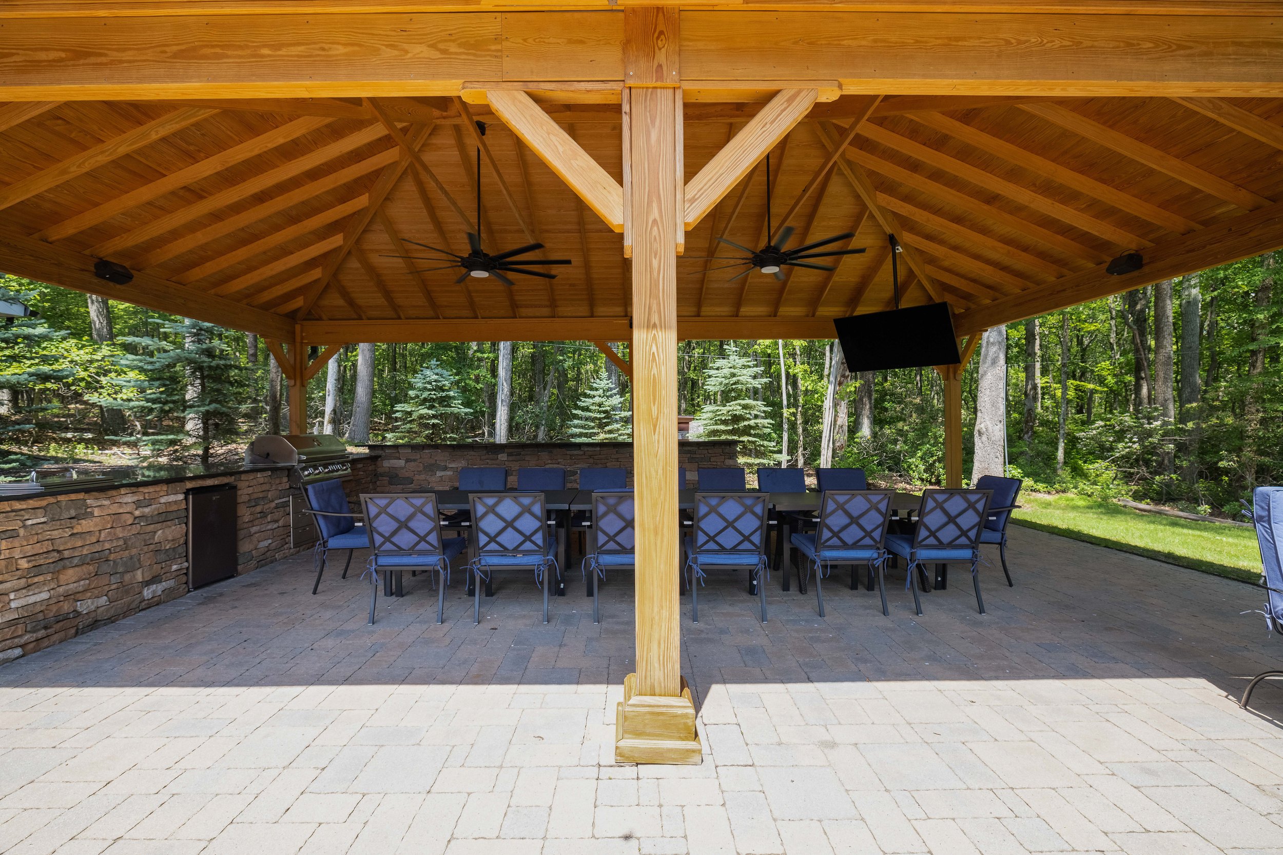 outdoor covered patio