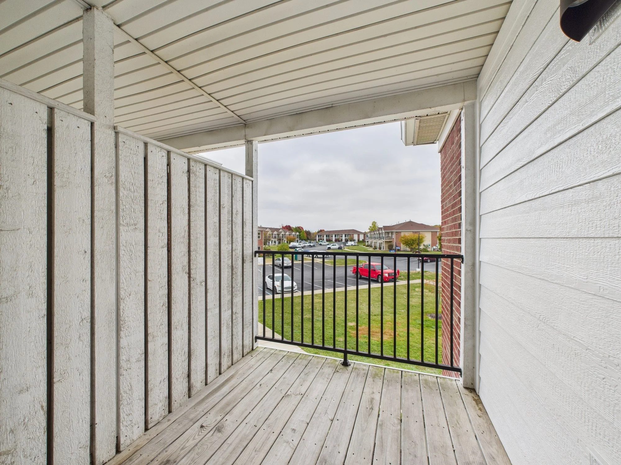 U1045 - Balcony.jpg