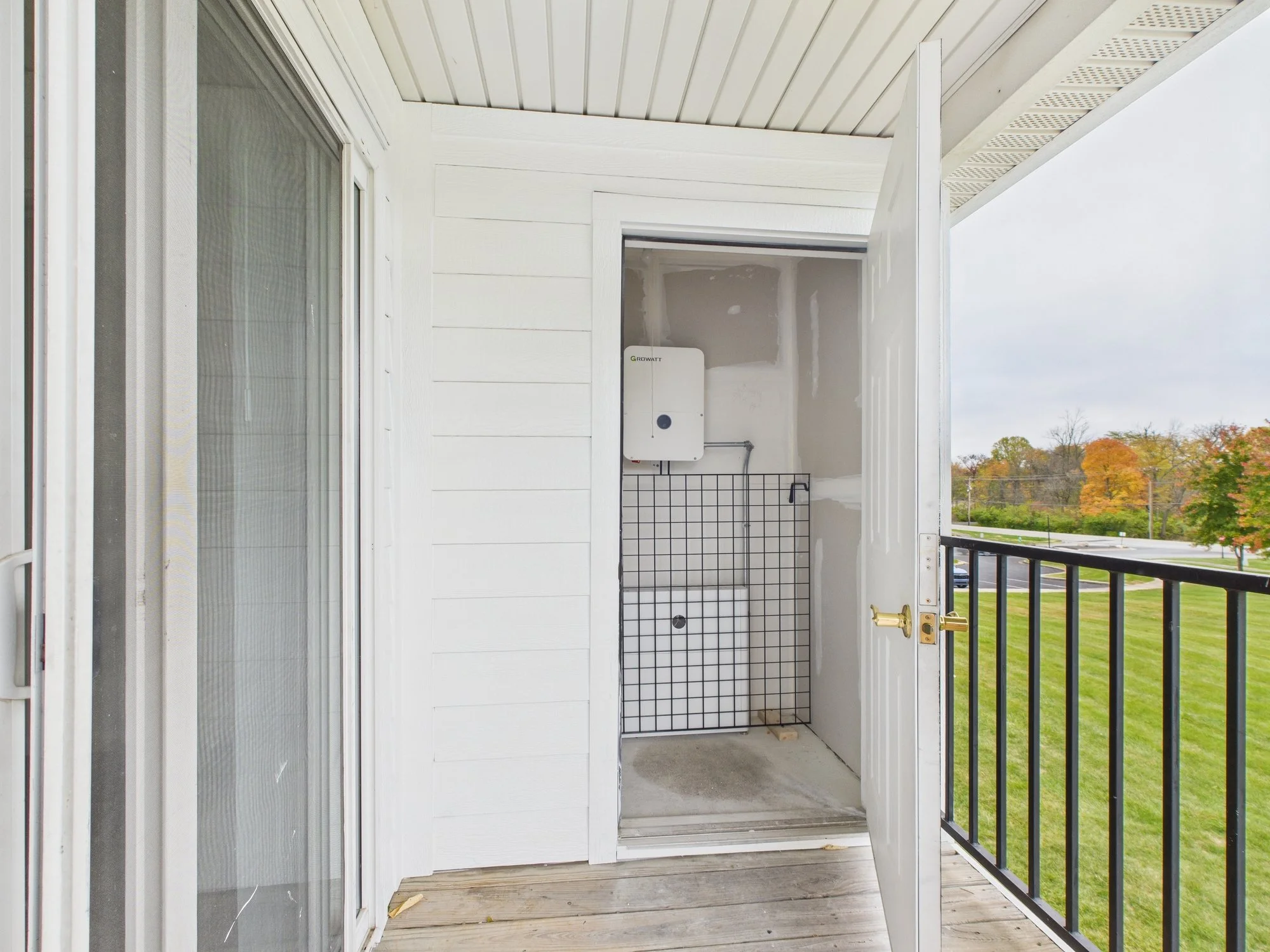 U1045 - Balcony and Storage.jpg