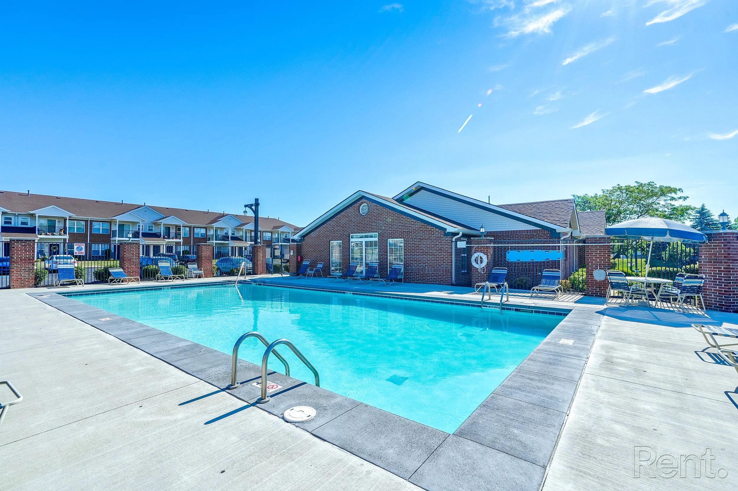 15420_hdp_cumberlandcrossing_ext_pool3.jpg