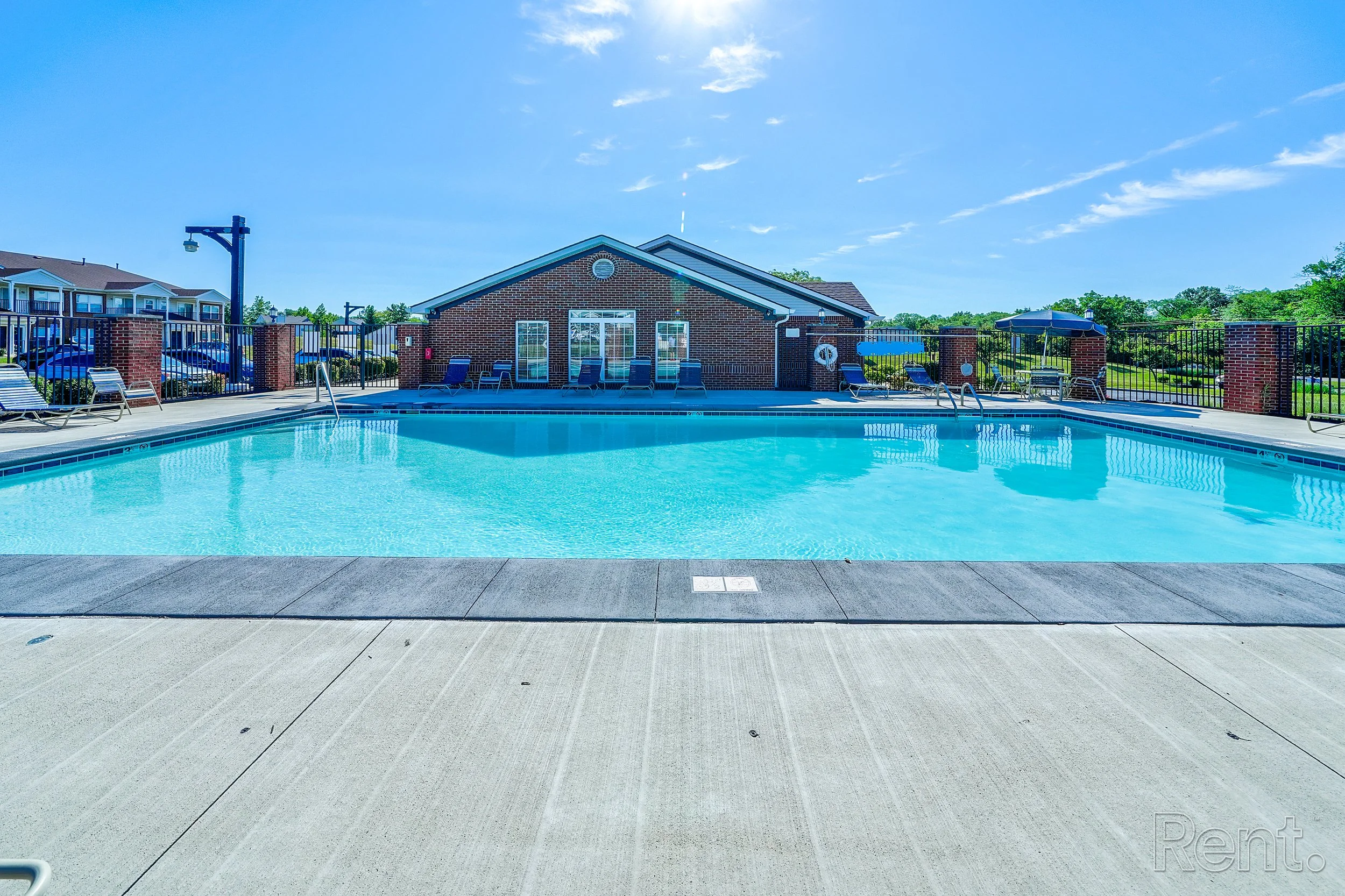 15420_hdp_cumberlandcrossing_ext_pool2.jpg