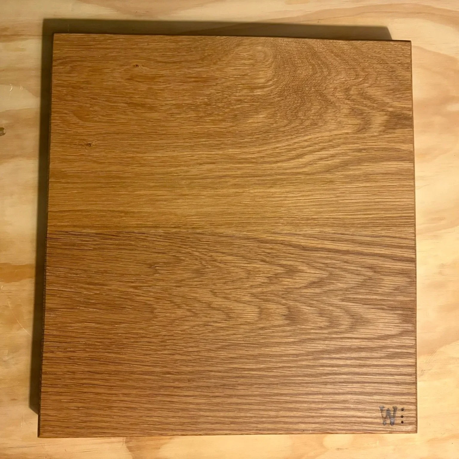 Cutting / Serving Board - Oak (33 x 35cm)