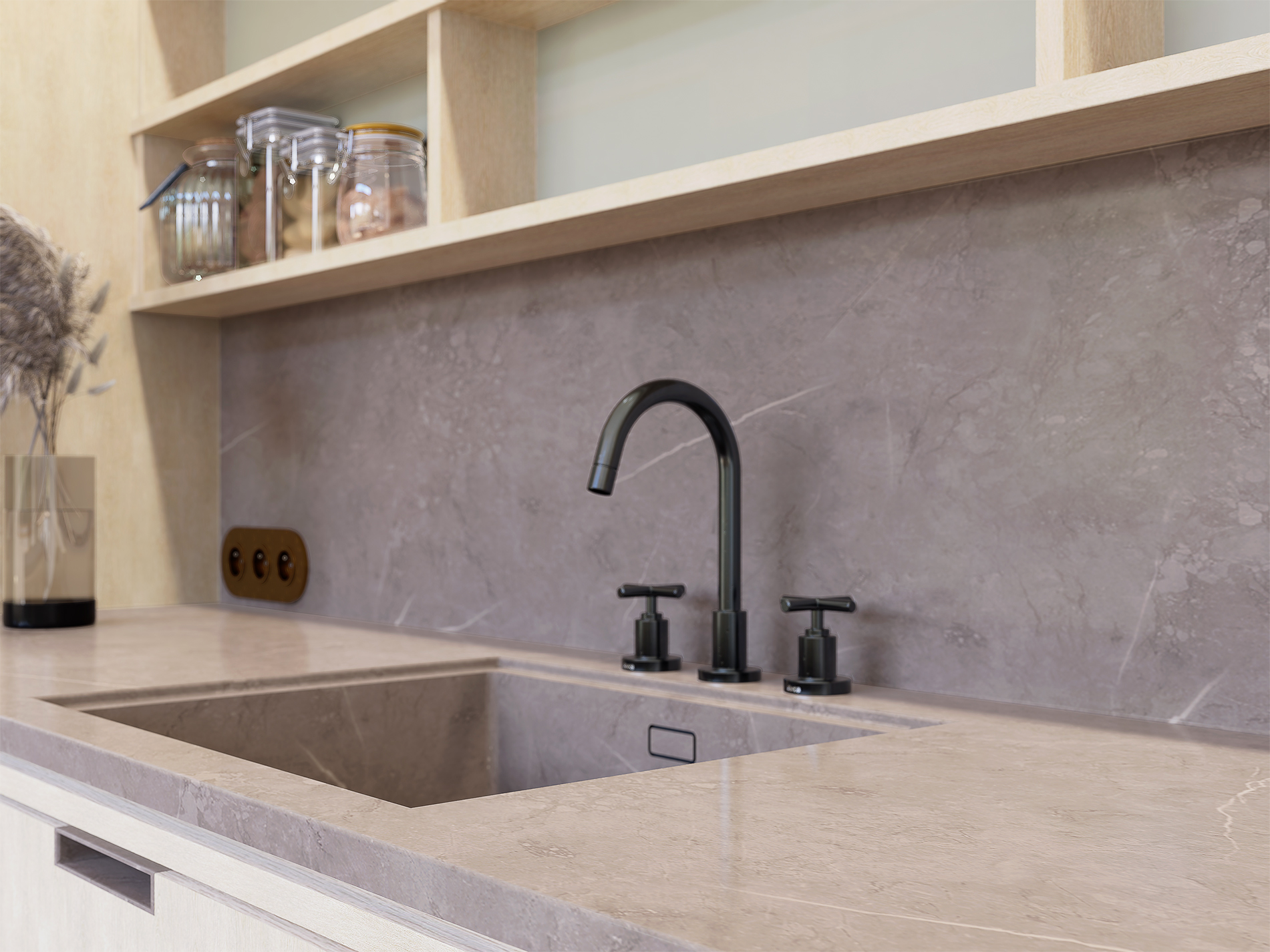 Évier de cuisine avec robinet noir, plan de travail en pierre, étagères avec bocaux en verre, et une prise électrique