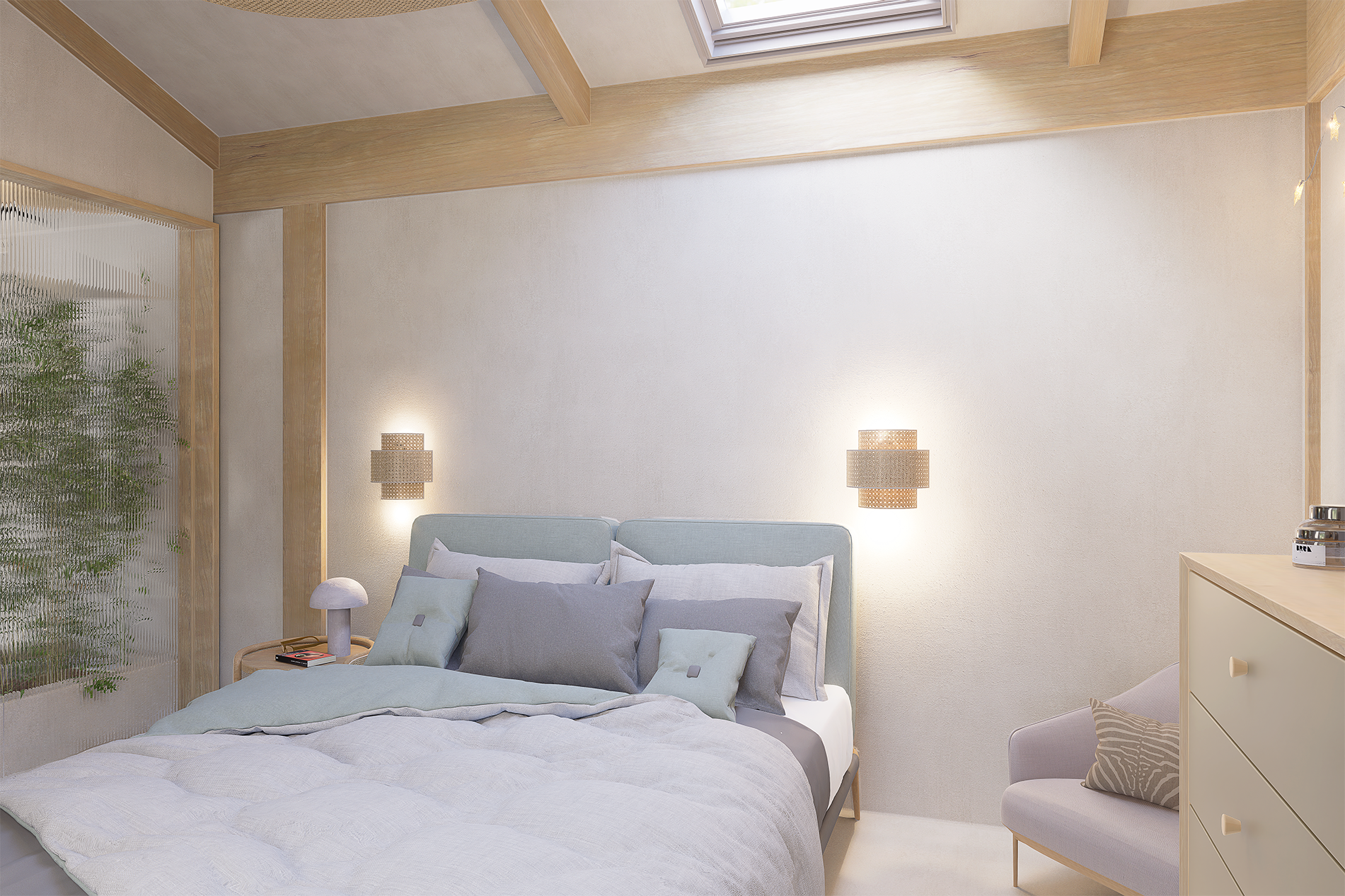 Chambre moderne avec lit en tissu beige, plusieurs oreillers gris et beige, deux lampes murales en rotin, une petite table de nuit avec lampe en forme de champignon, un meuble beige avec objets en haut, et un fauteuil beige avec coussin rayé, lumière naturelle entrant par un toit ouvrant.