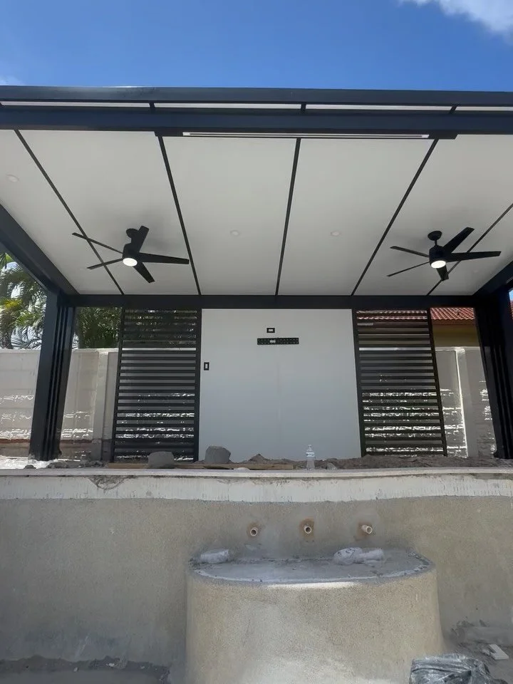 Trabajo en proceso!!!&hellip; Parte 1 de este hermoso dise&ntilde;o 🙌Pergola moderna con cascada con luces integradas a petition de nuestro cliente👌
Nos puede contactar para un estimado completamente gratis⬇️⬇️
📲 3057460936

#pergolamiami #pergola