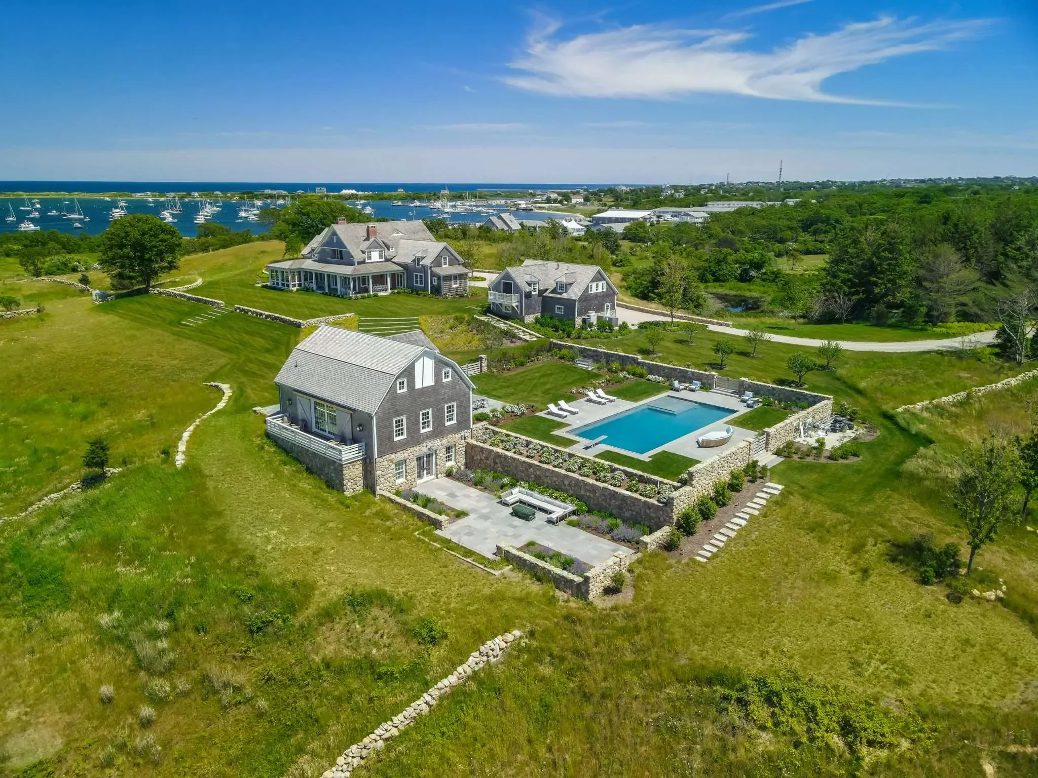 01-wood-roofing-co-block-island.webp