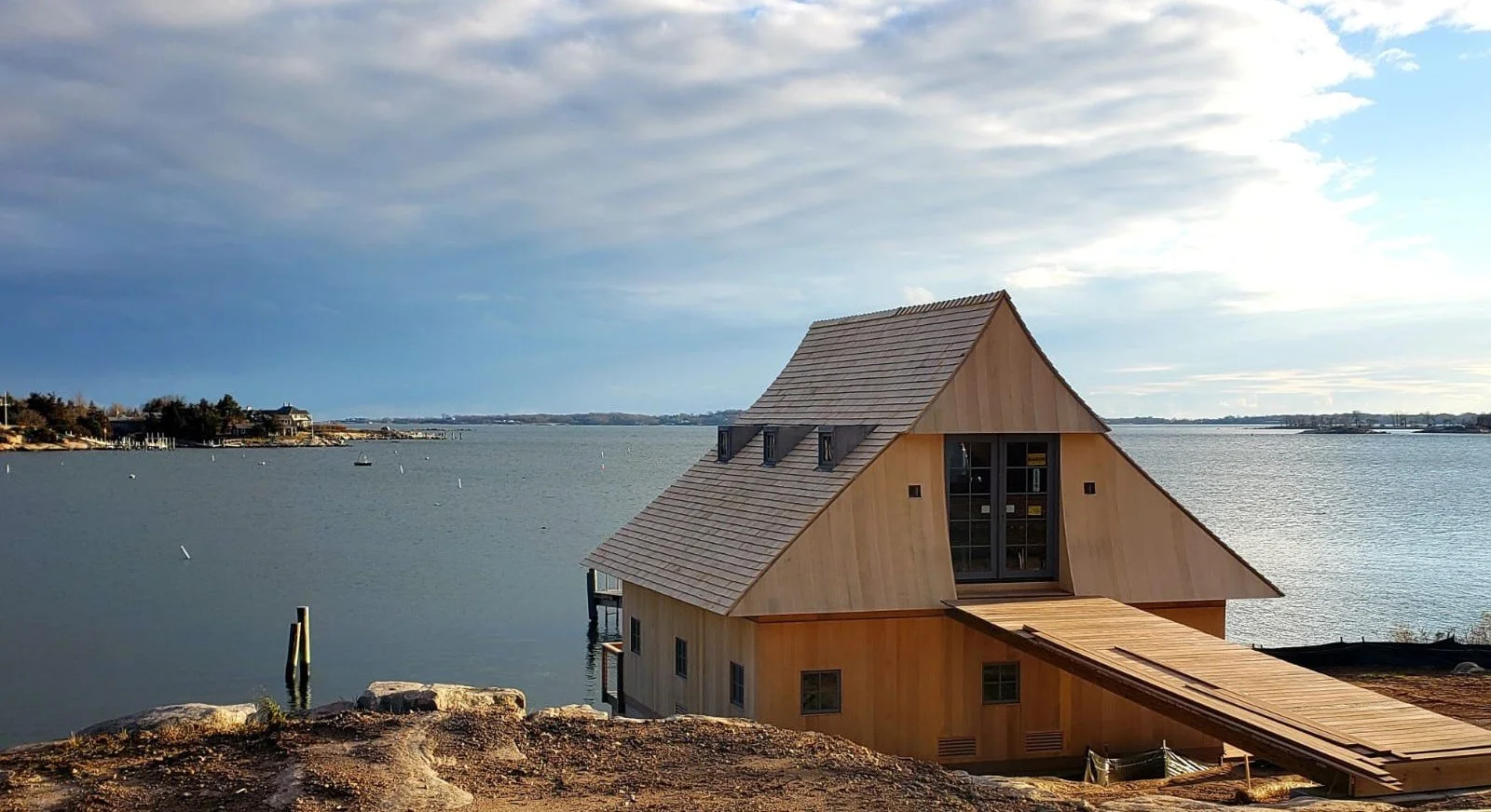 105-cedar-wood-slate-copper-services-roofing-newport-portsmouth  1.jpg