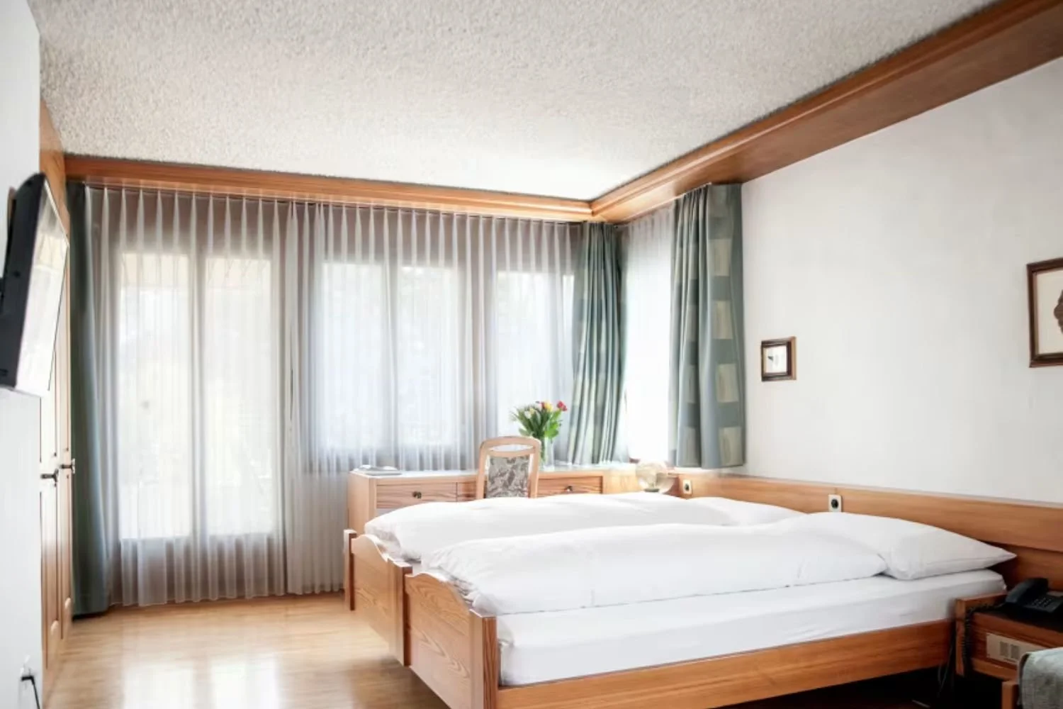 The Slowdown Immersion - Hotel Wolfensberg9.jpg