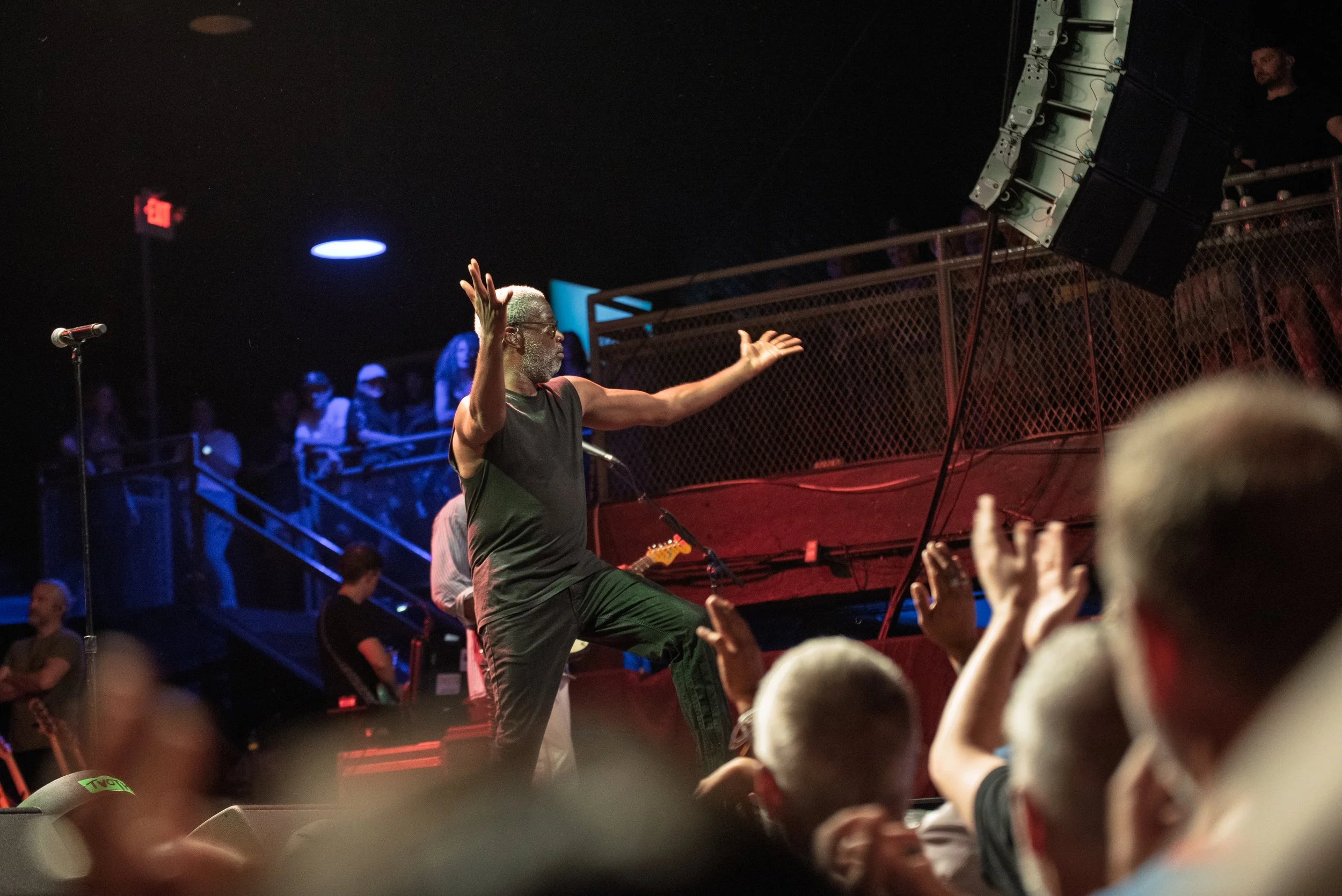 TV ON THE RADIO/SOUL GLO