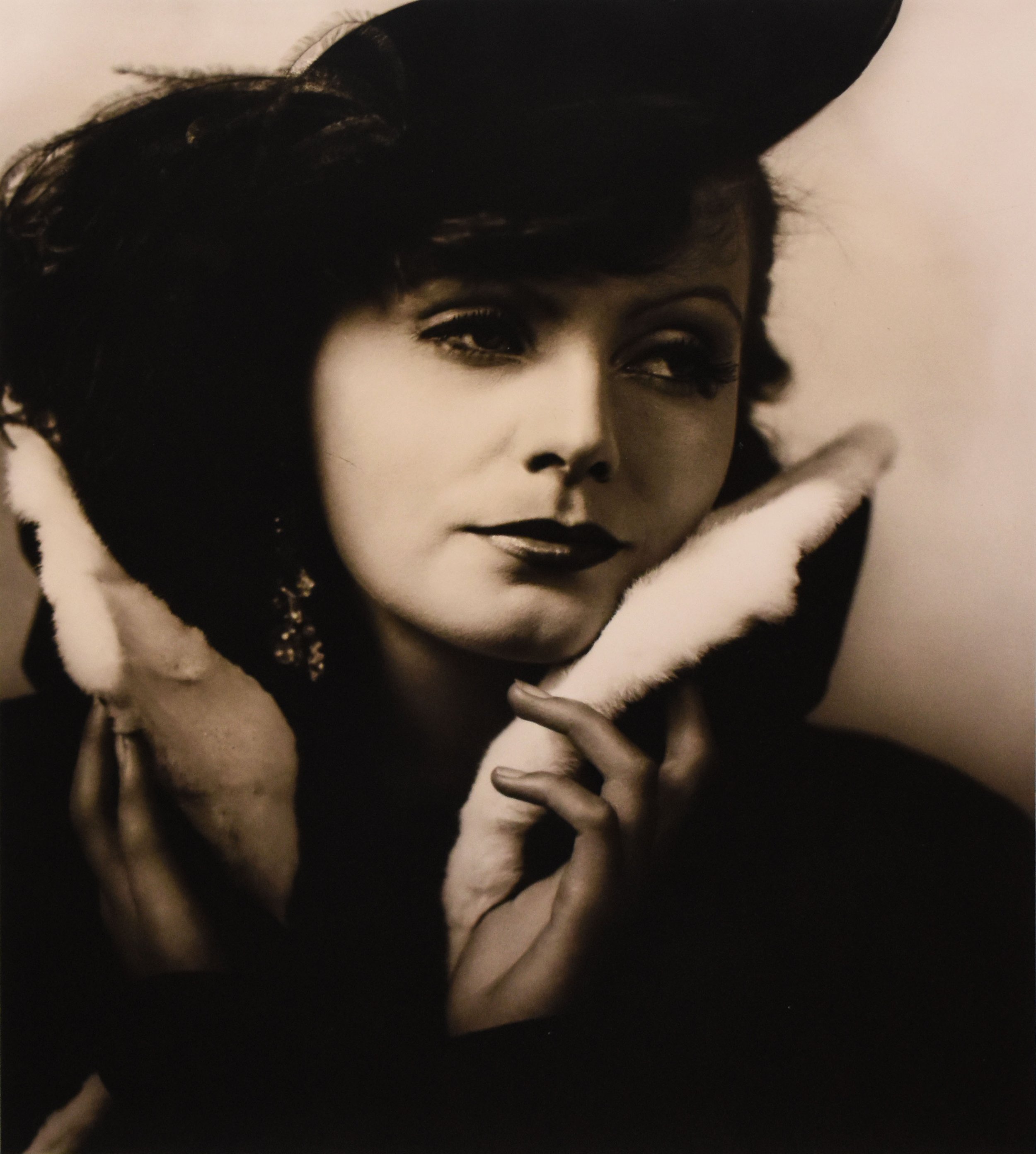 George Hurrell
 Greta Garbo 
Gelatin silver print
From the numbered of 250 (5/250)
Signed and numbered on recto