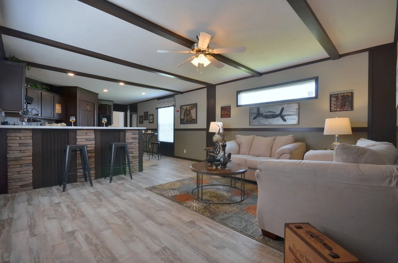 alamo-lite-16763b-living-kitchen.jpg