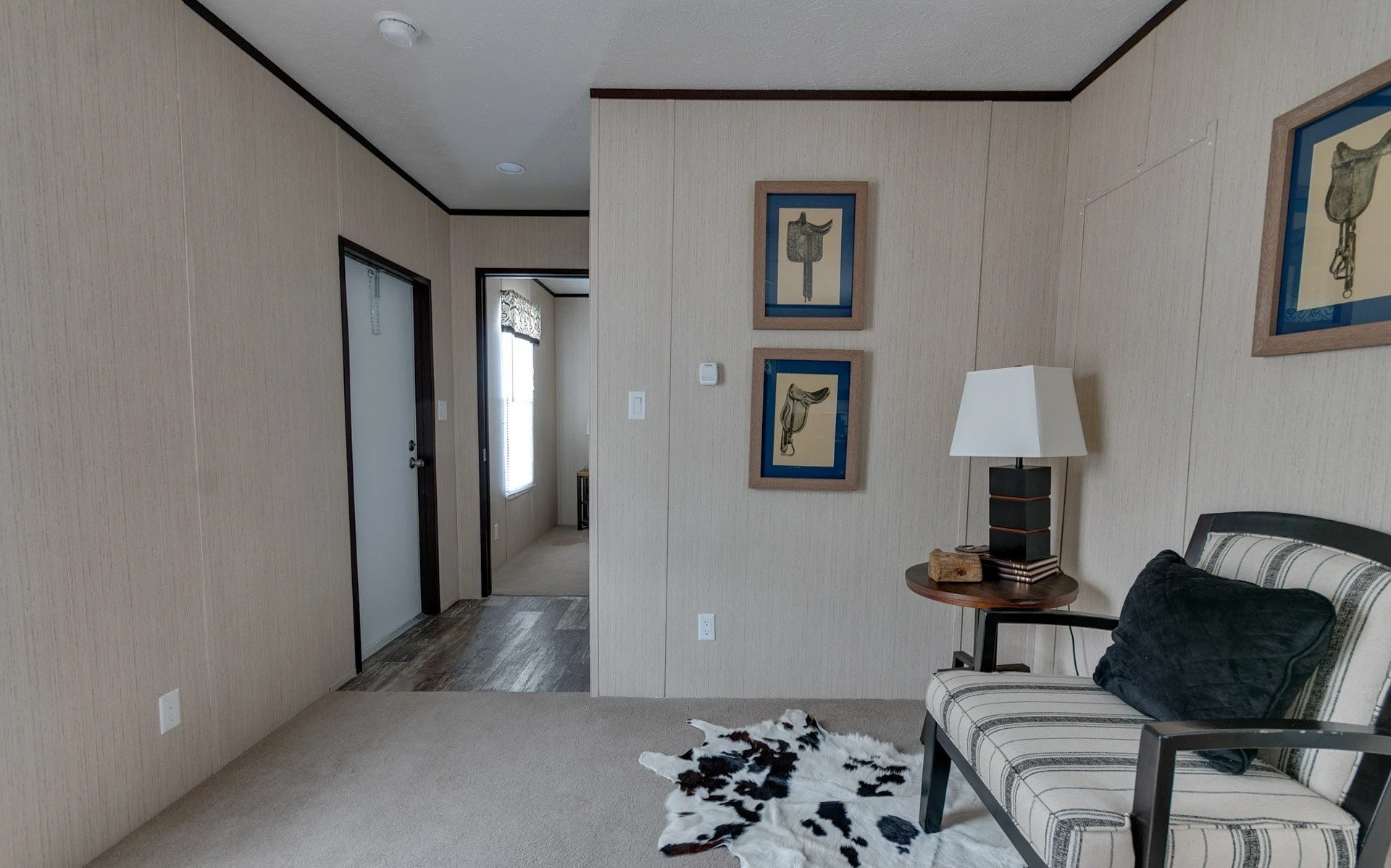 AL14321A-interior-3.jpg