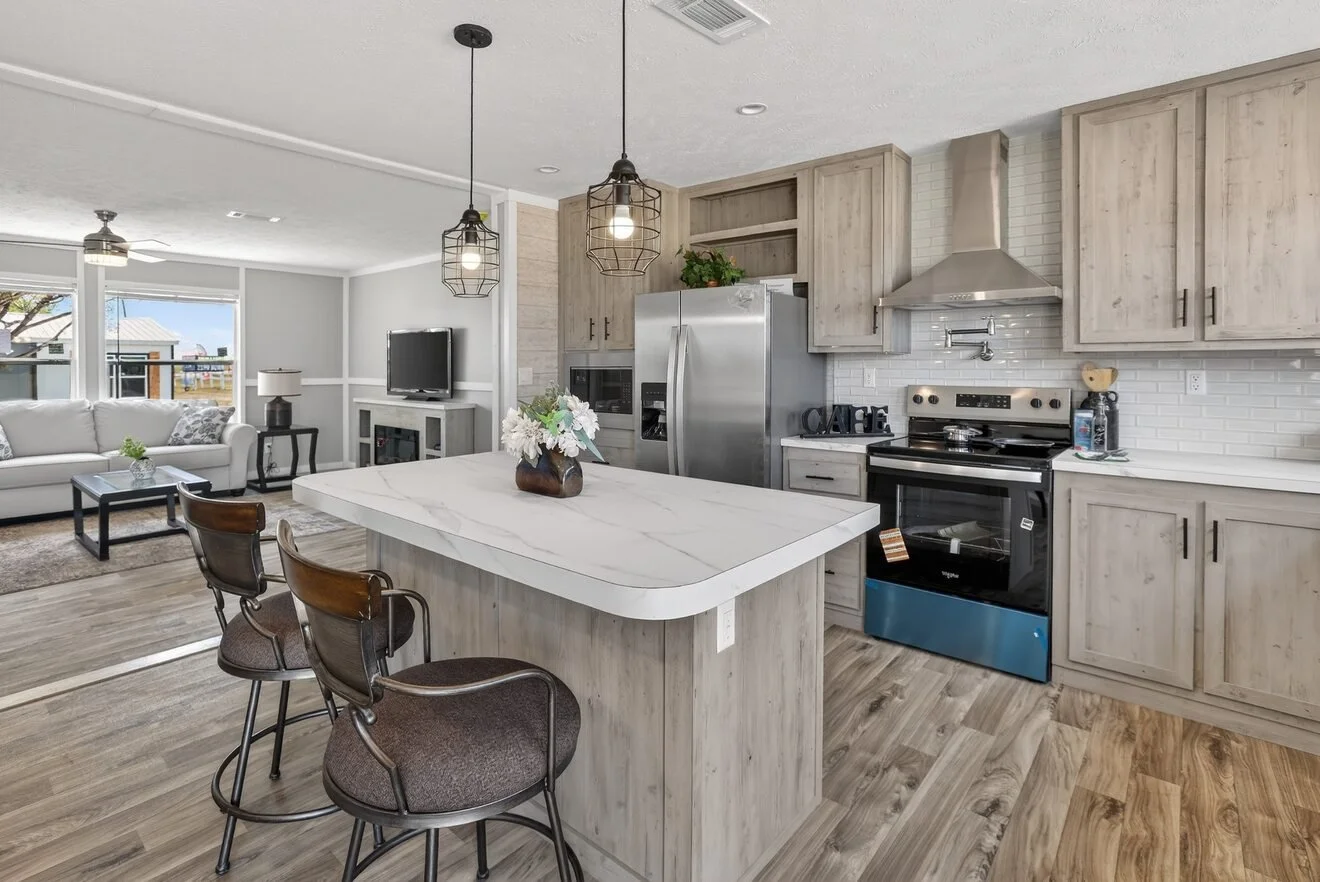 hidden-shores-32563a-kitchen (7).jpg