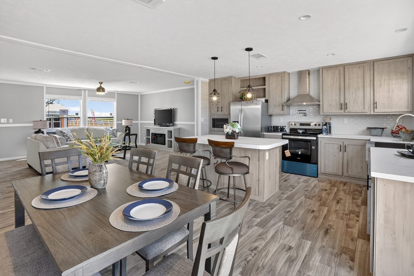 hidden-shores-32563a-kitchen (8).jpg