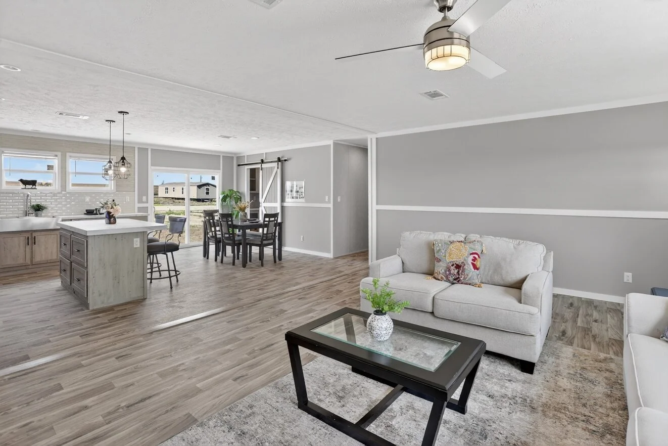 hidden-shores-32563a-livingroom (2).jpg